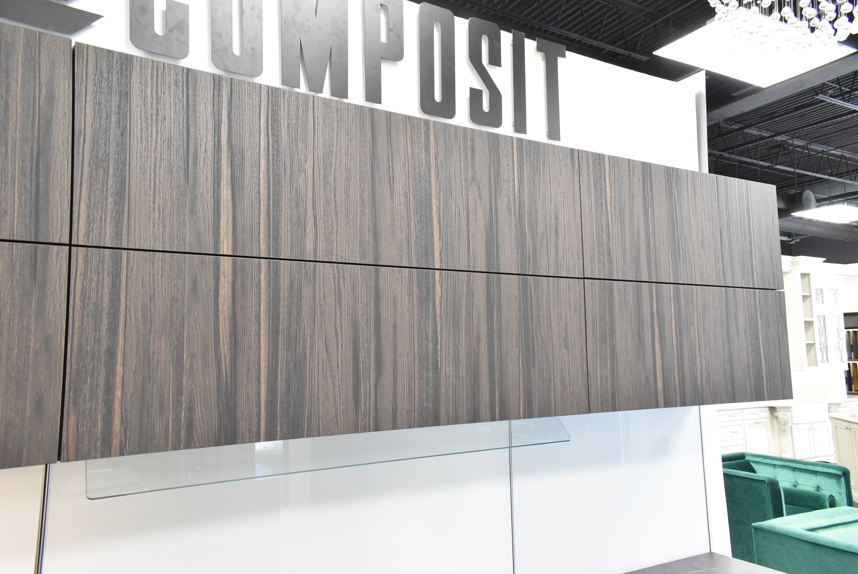 Composit Linea White Modern Showroom Display Kitchen