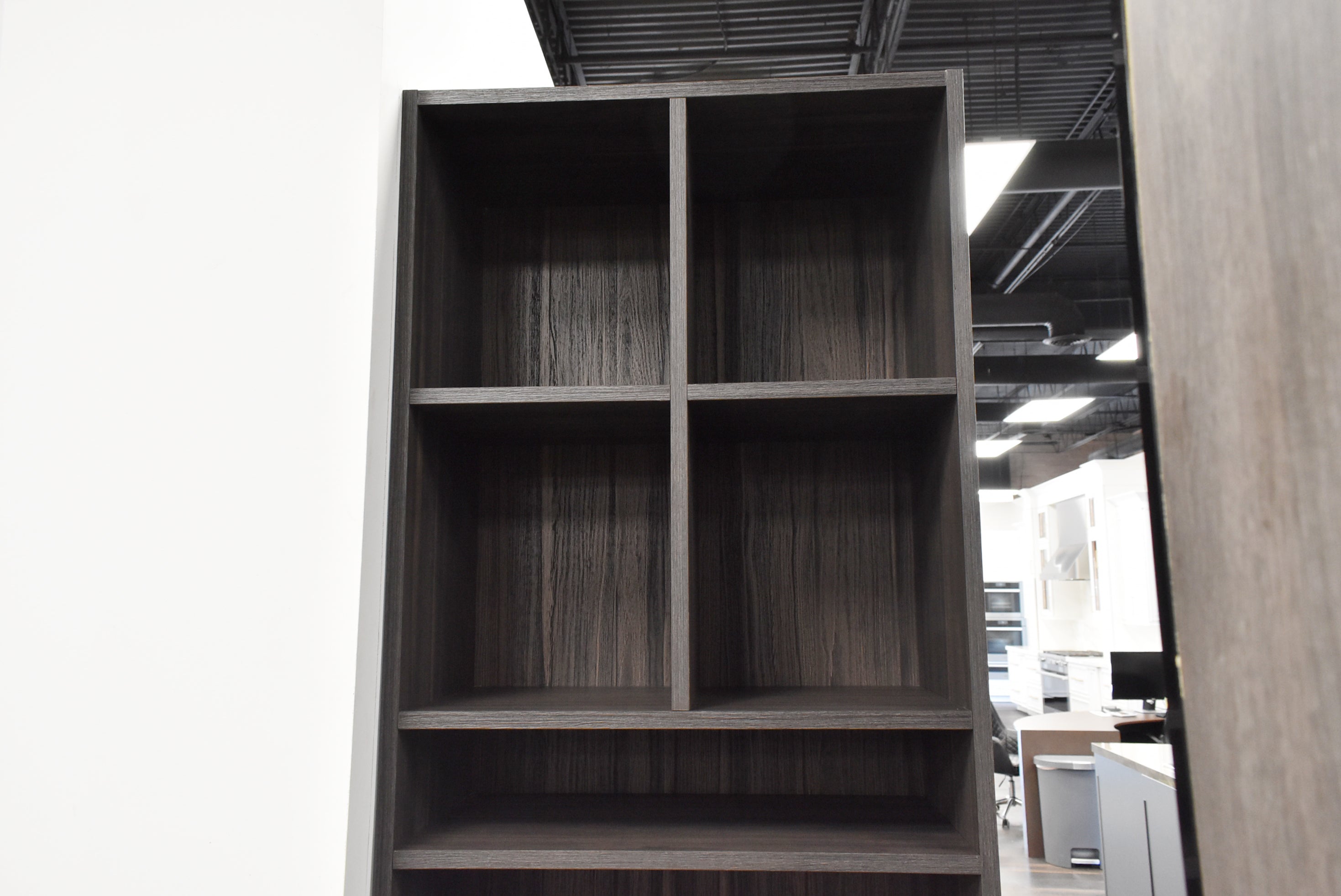 Composit Linea White Modern Showroom Display Kitchen