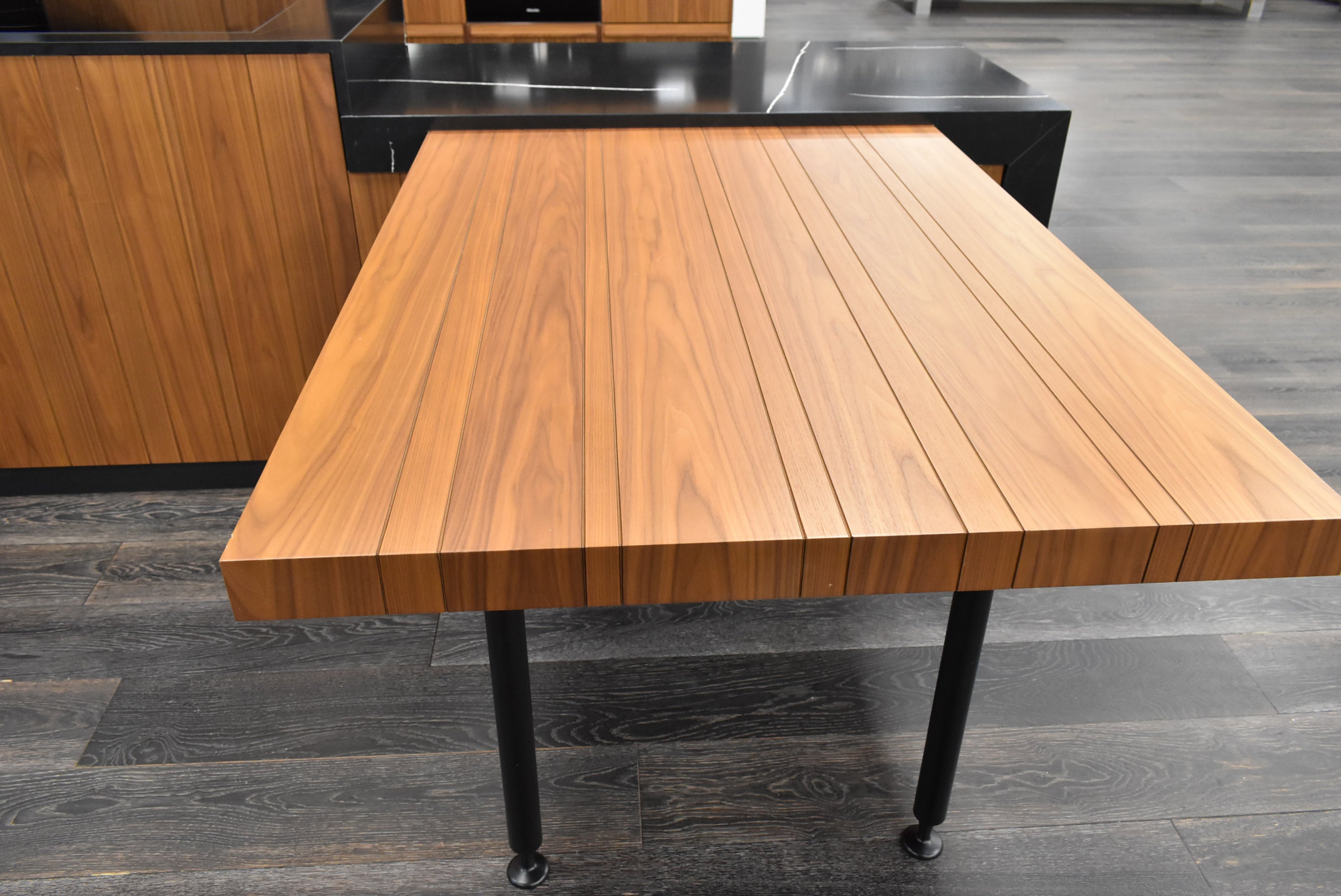 Composit Lounge Oak Transitional Showroom Display Kitchen