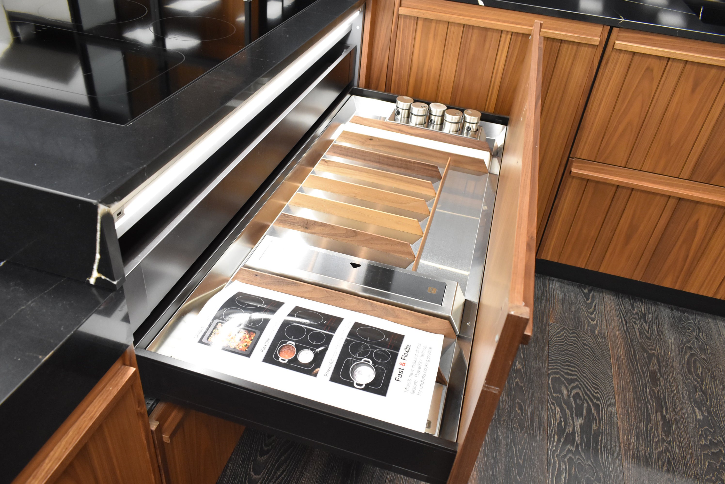 Composit Lounge Oak Transitional Showroom Display Kitchen