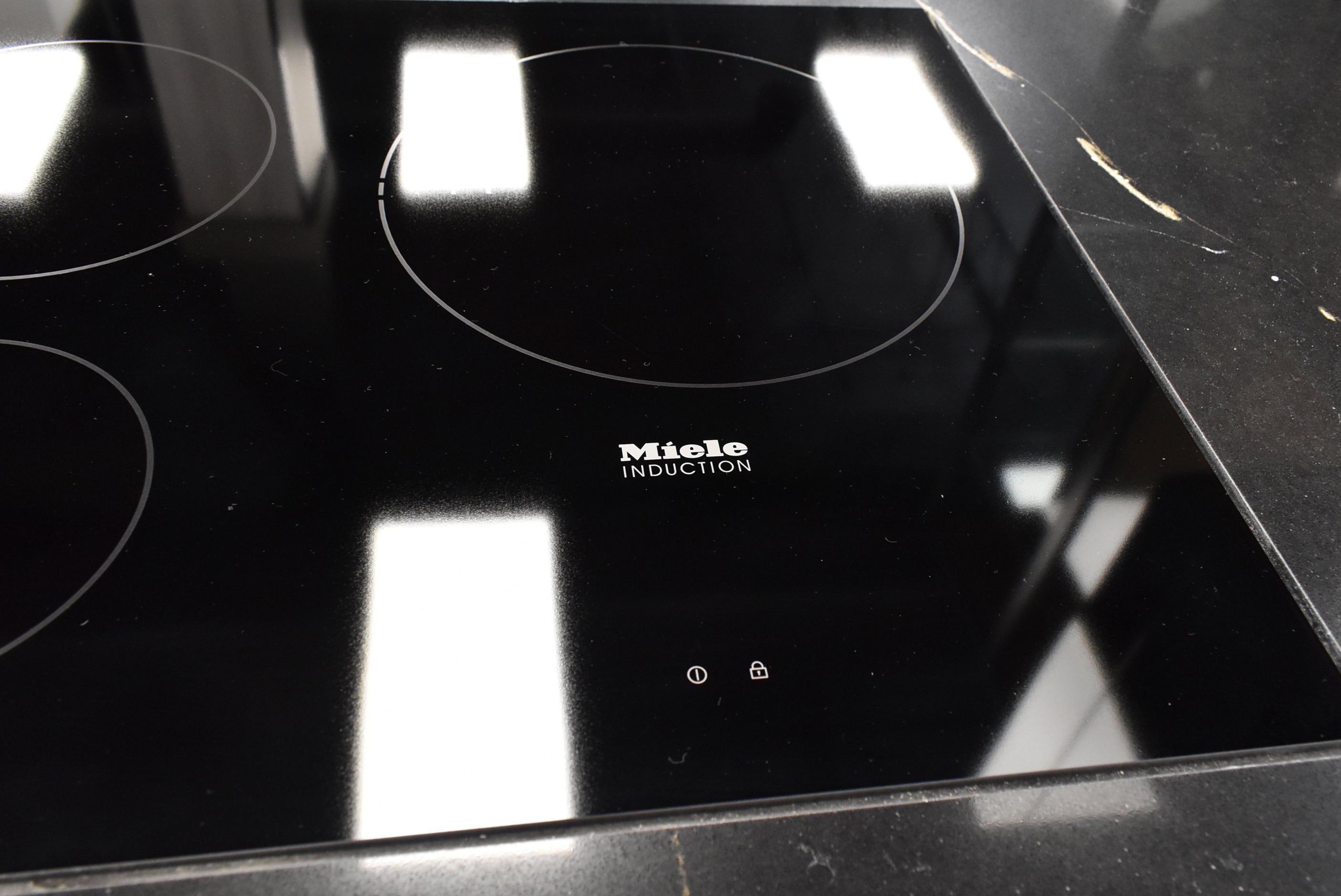 Composit Lounge Oak Transitional Showroom Display Kitchen