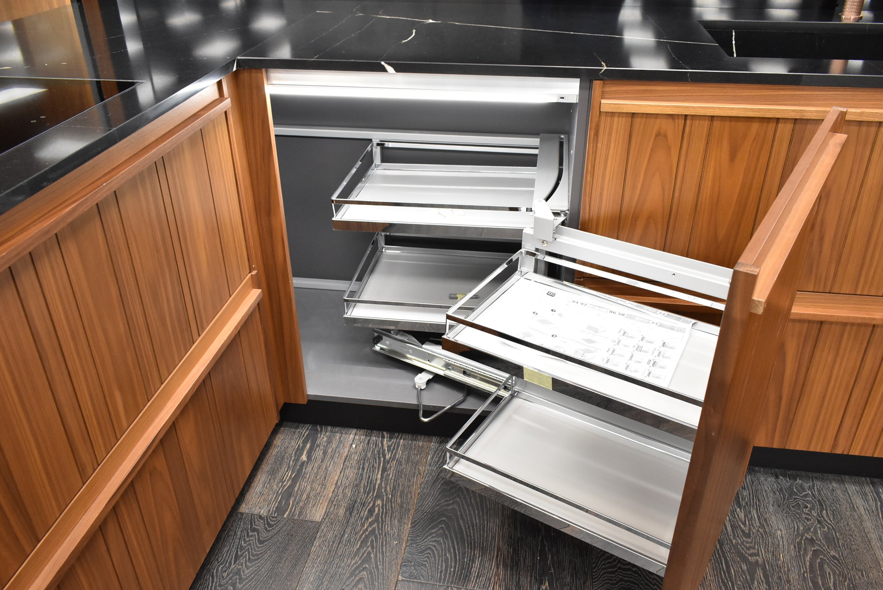 Composit Lounge Oak Transitional Showroom Display Kitchen