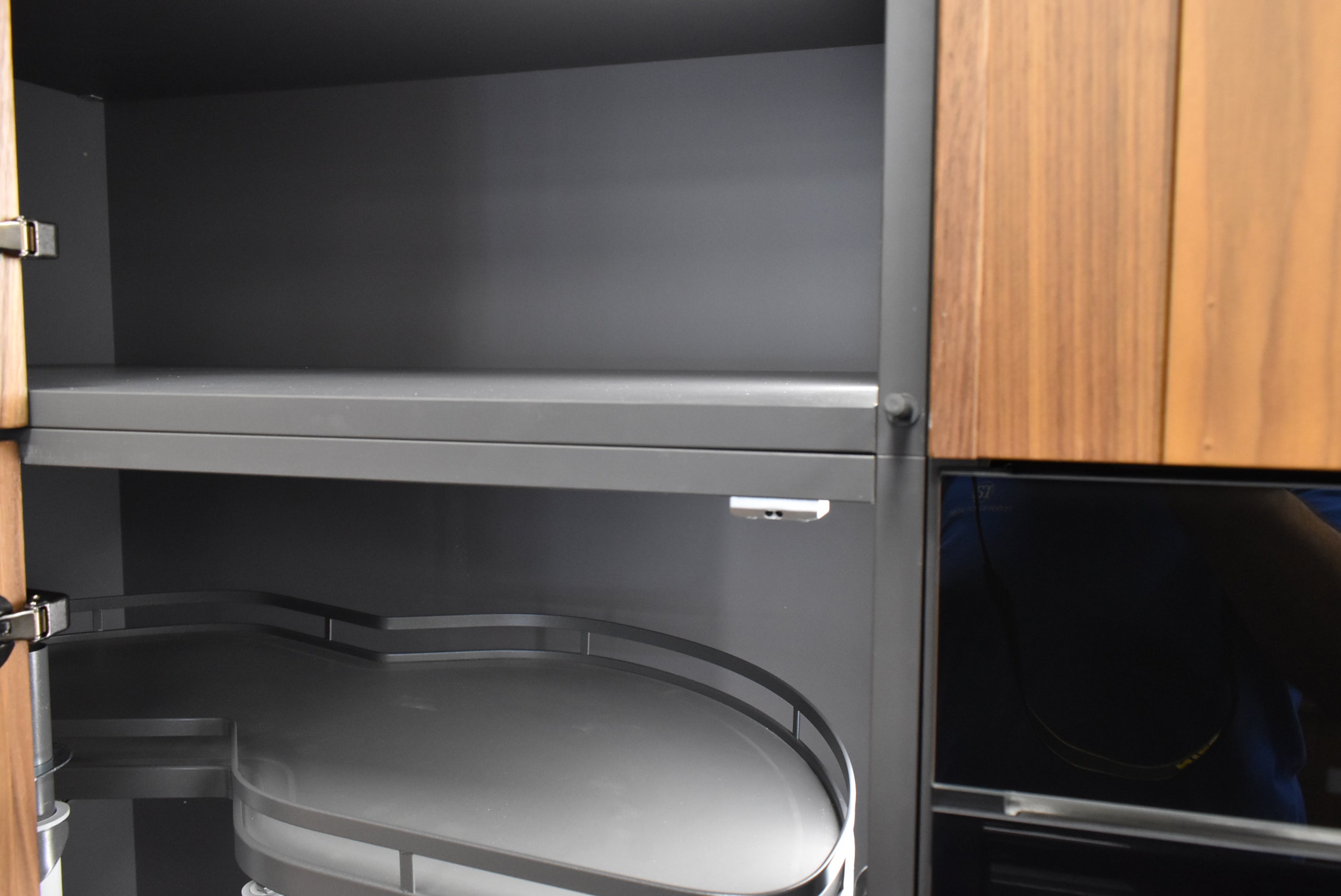 Composit Lounge Oak Transitional Showroom Display Kitchen