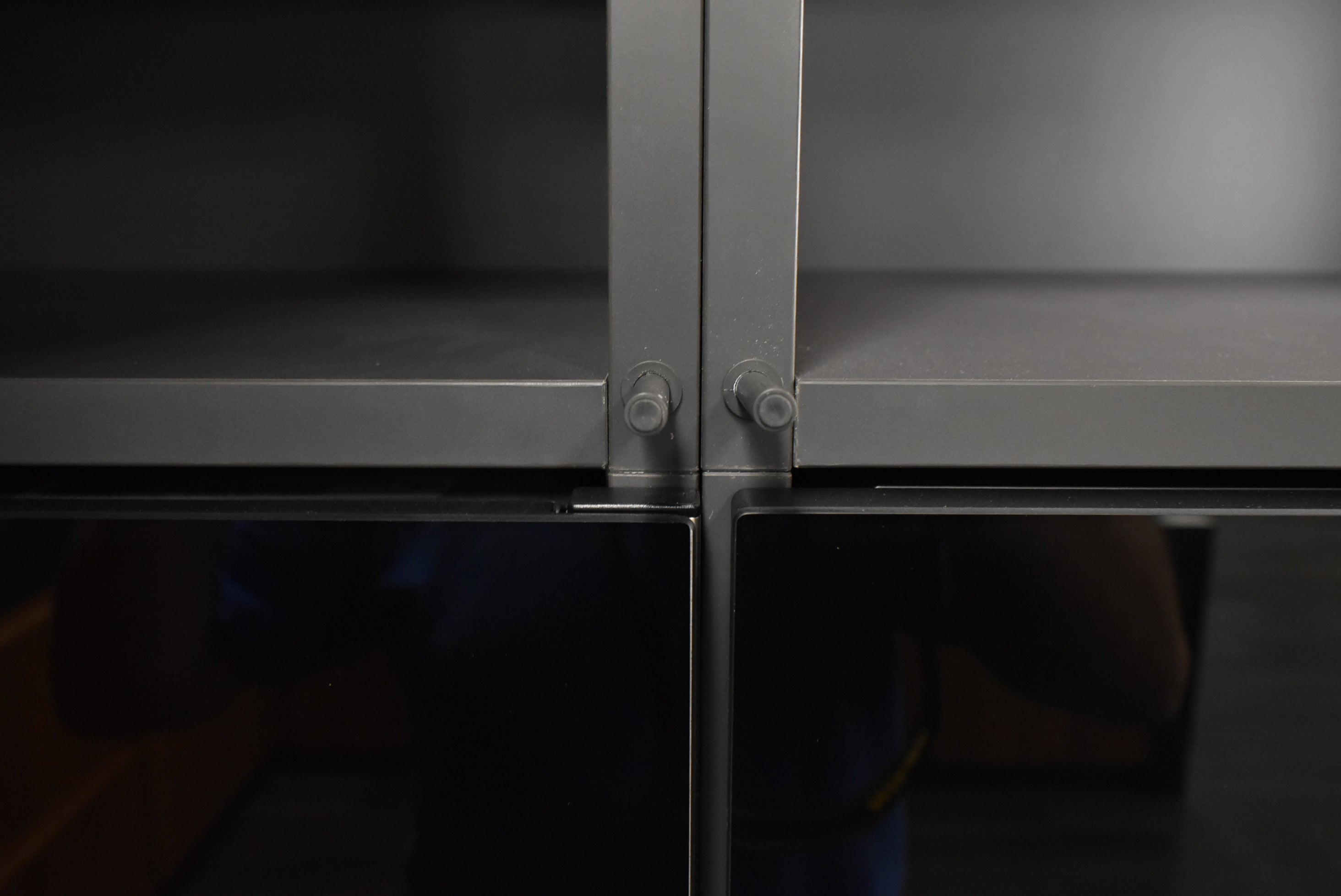 Composit Lounge Oak Transitional Showroom Display Kitchen