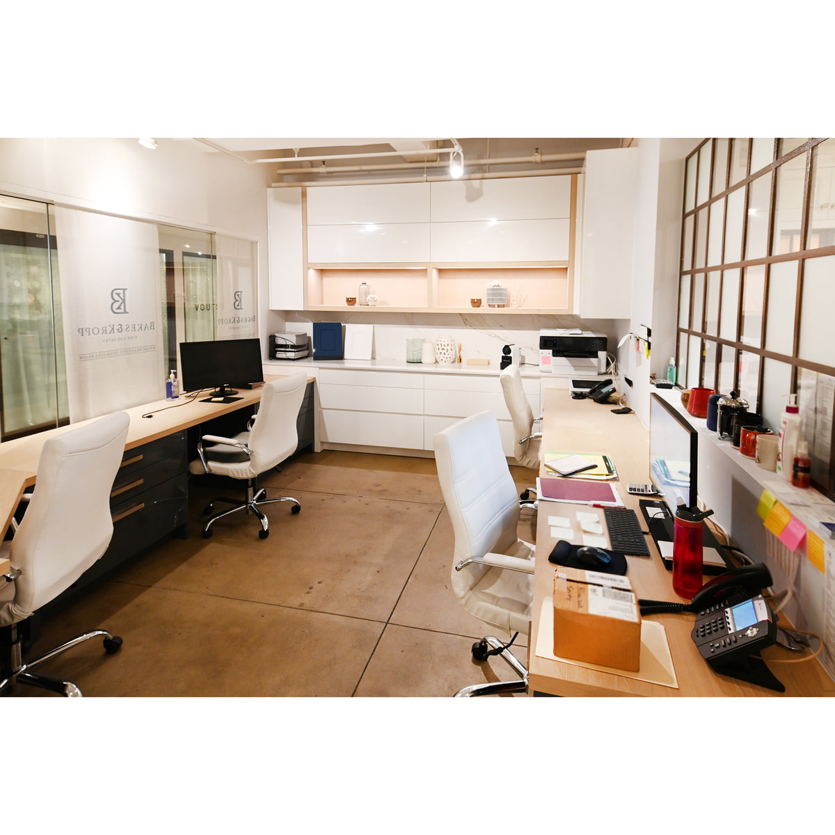 Bakes & Kropp Emerson Modern Showroom Display Desk Area