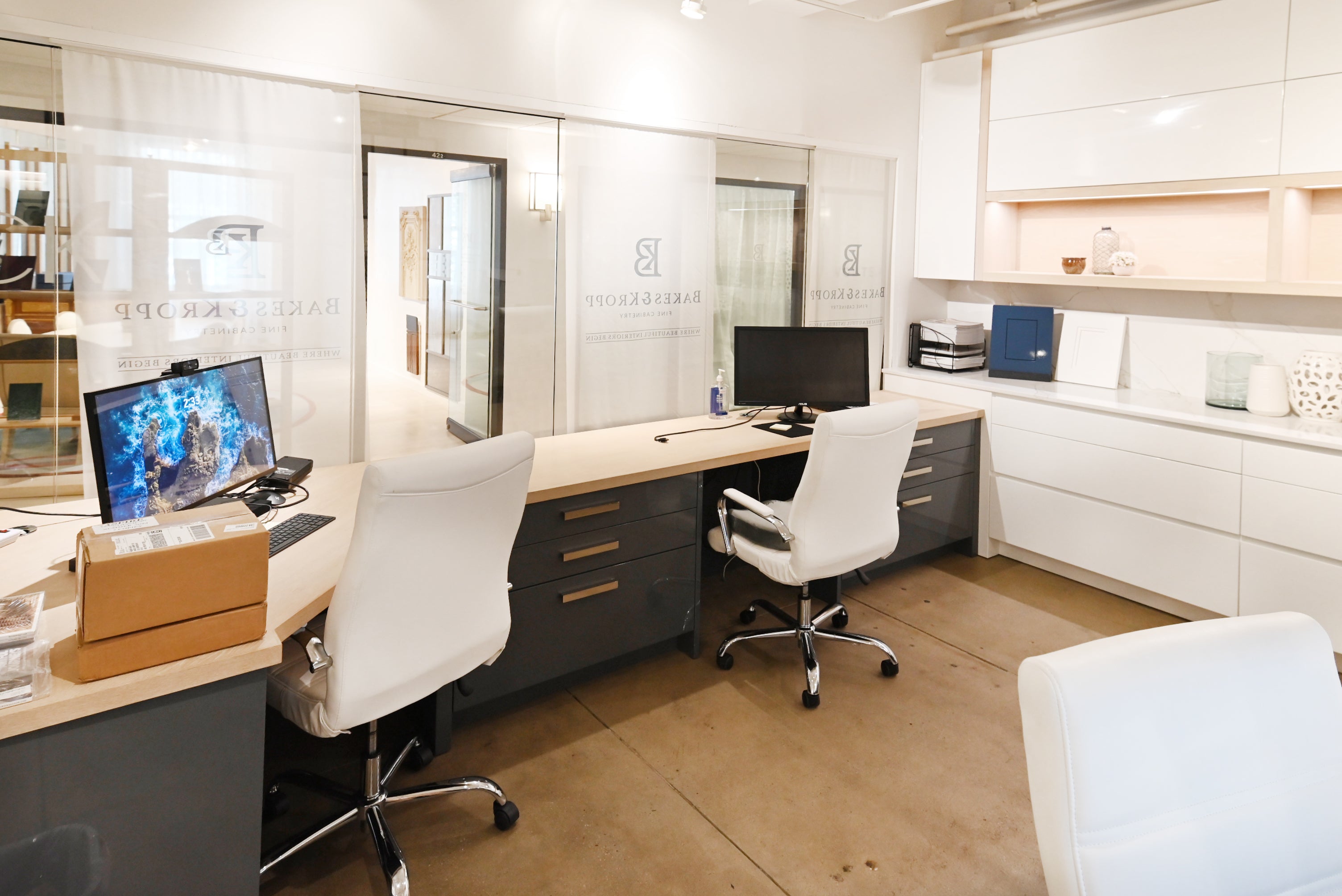 Bakes & Kropp Emerson Modern Showroom Display Desk Area