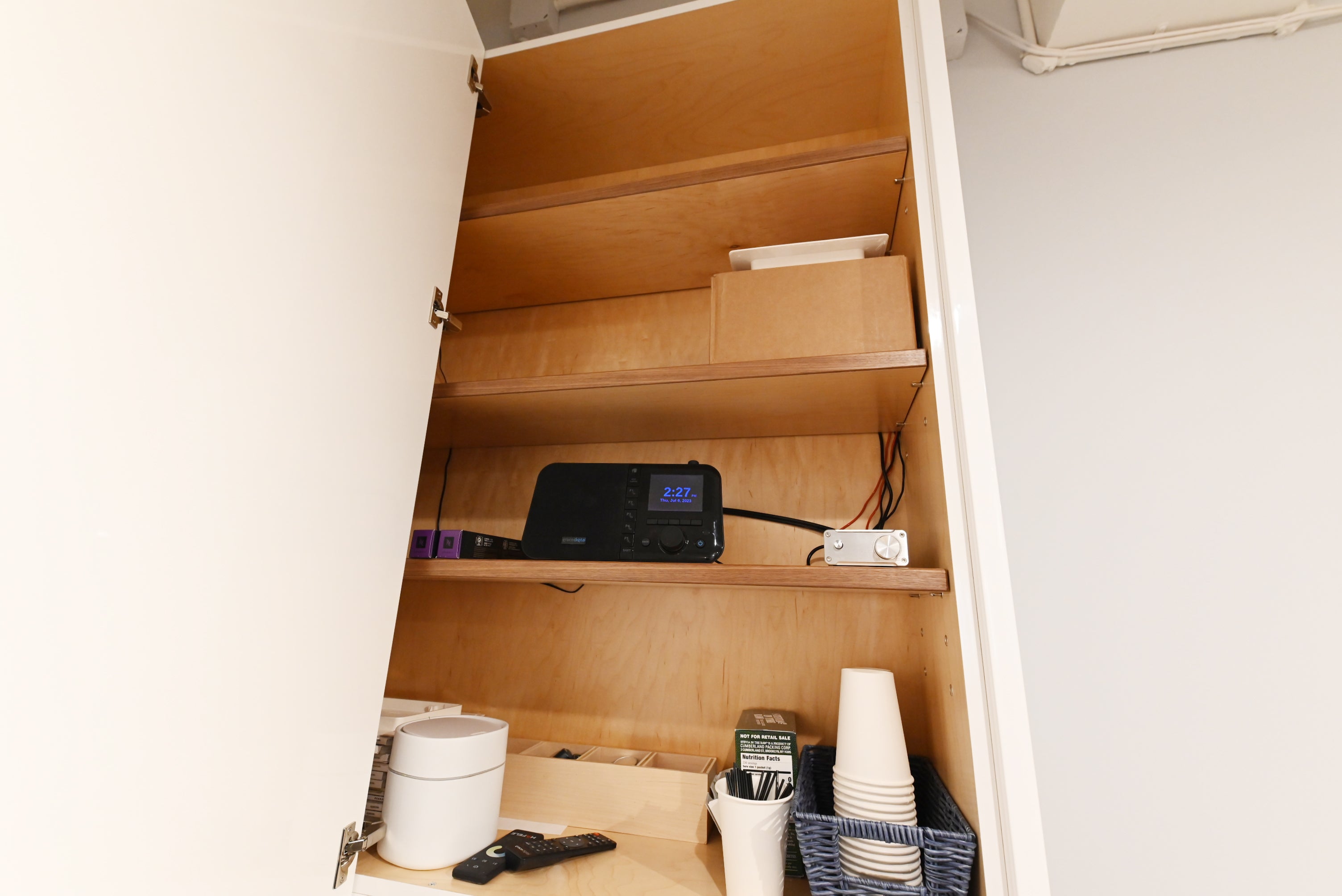 Bakes & Kropp Emerson Modern Showroom Display Desk Area