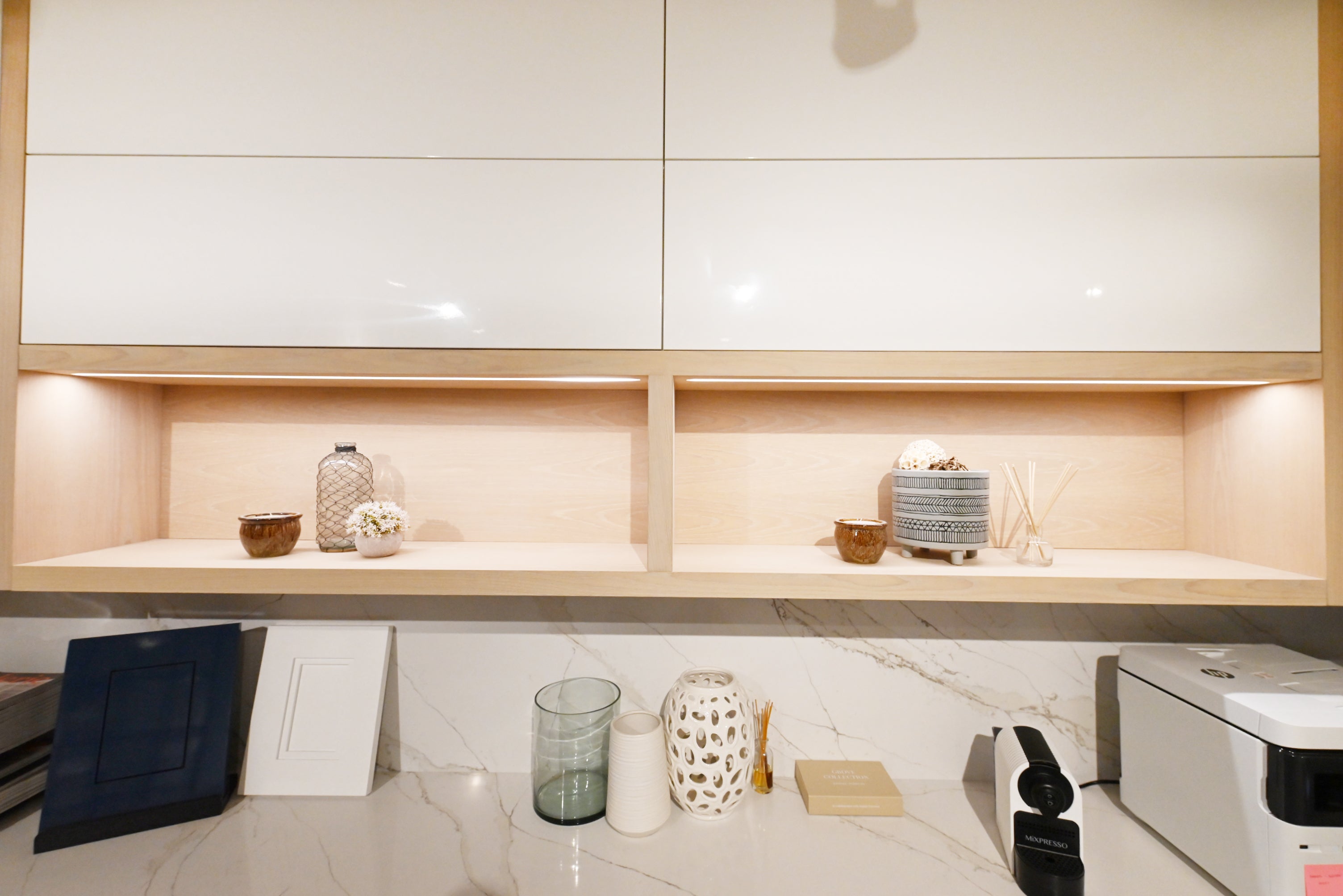 Bakes & Kropp Emerson Modern Showroom Display Desk Area