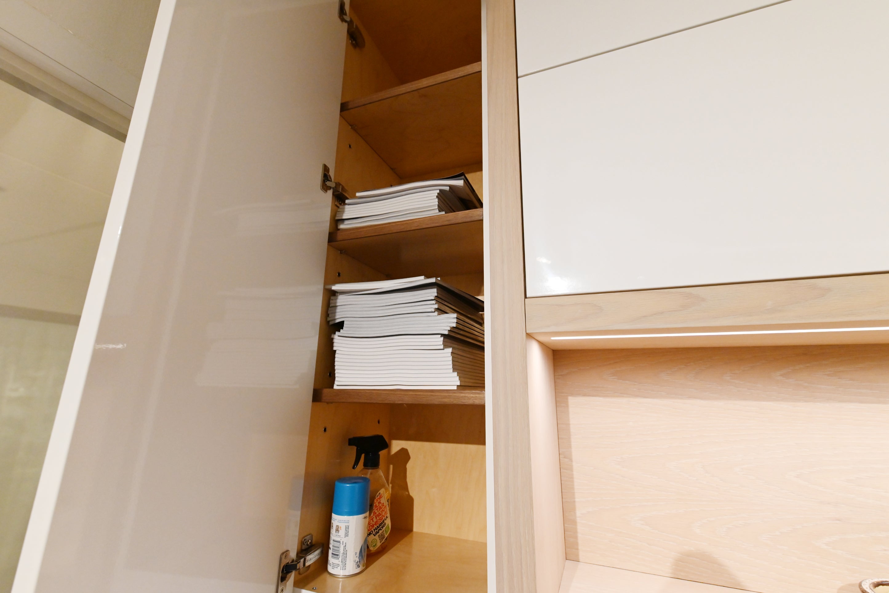 Bakes & Kropp Emerson Modern Showroom Display Desk Area