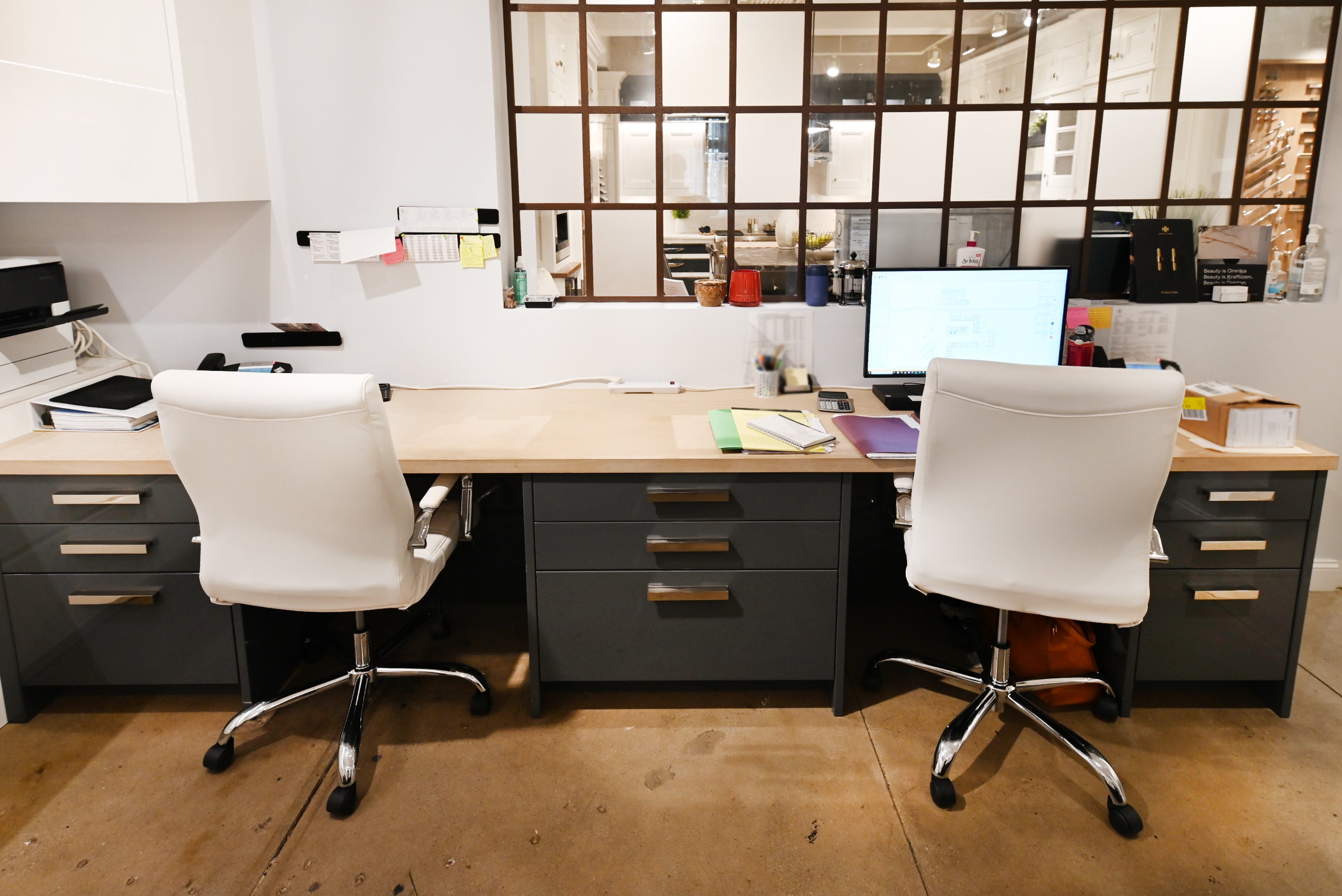 Bakes & Kropp Emerson Modern Showroom Display Desk Area