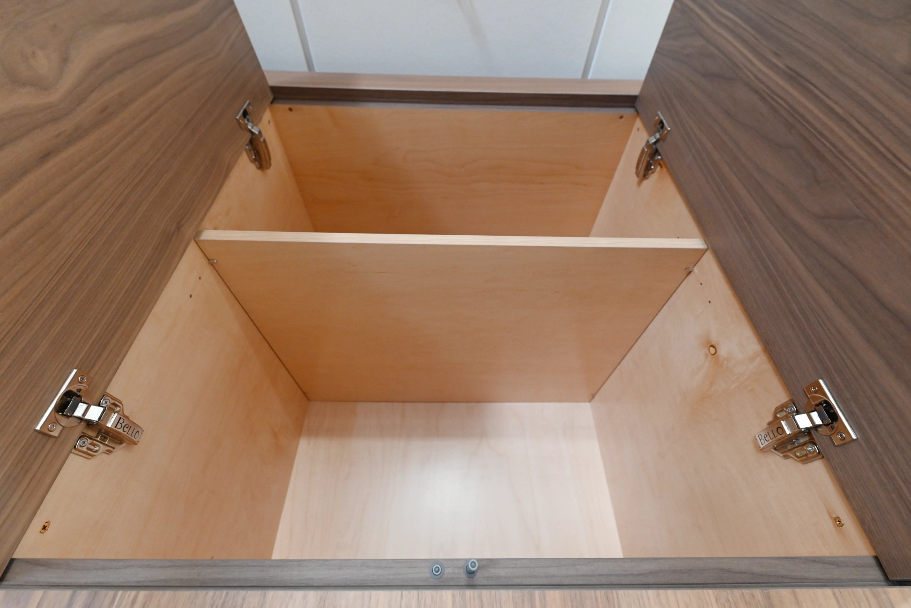 Lusso Eco-Friendly Natural Wood Modern Showroom Display Kitchen