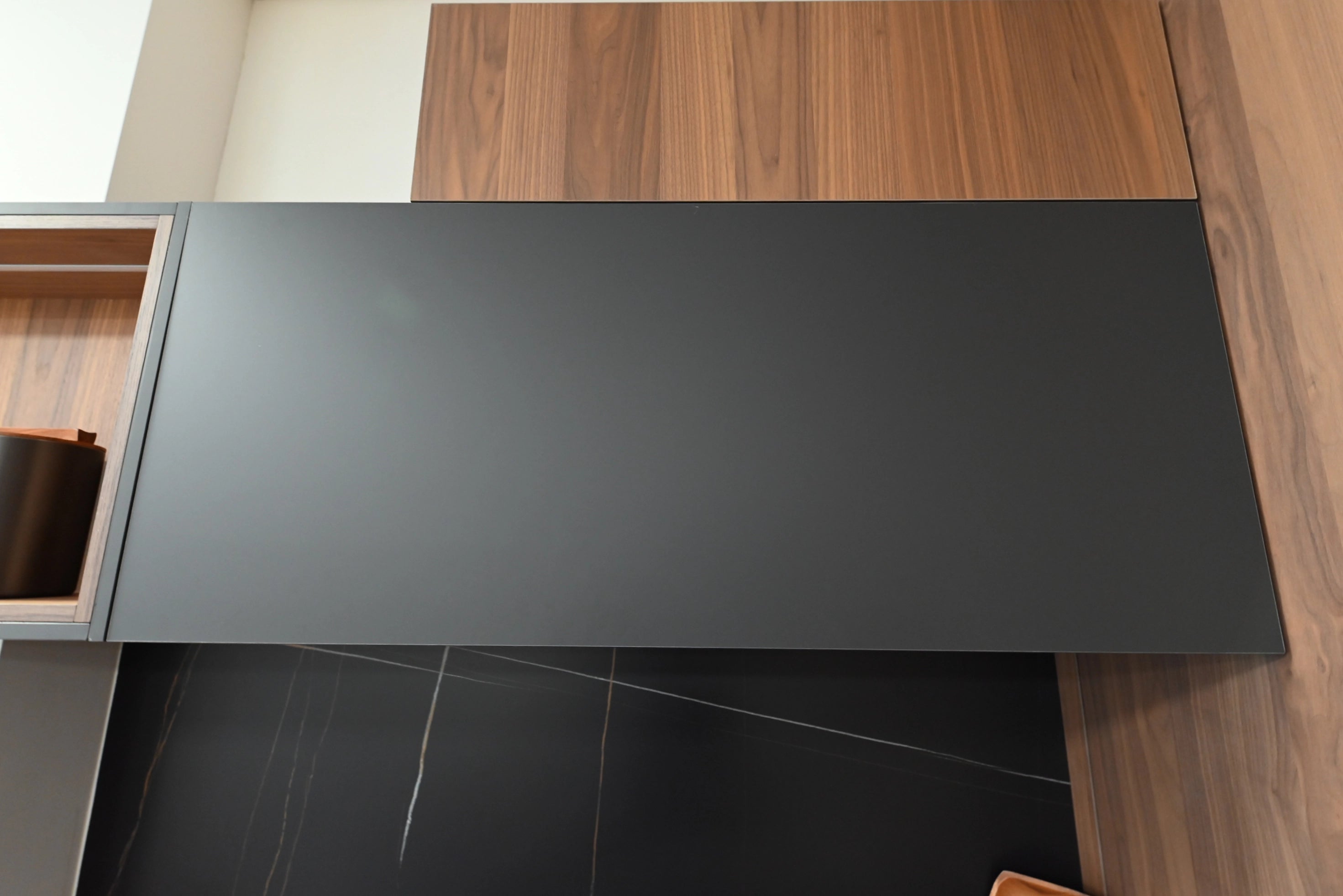 Lusso Eco-Friendly Natural Wood Modern Showroom Display Kitchen