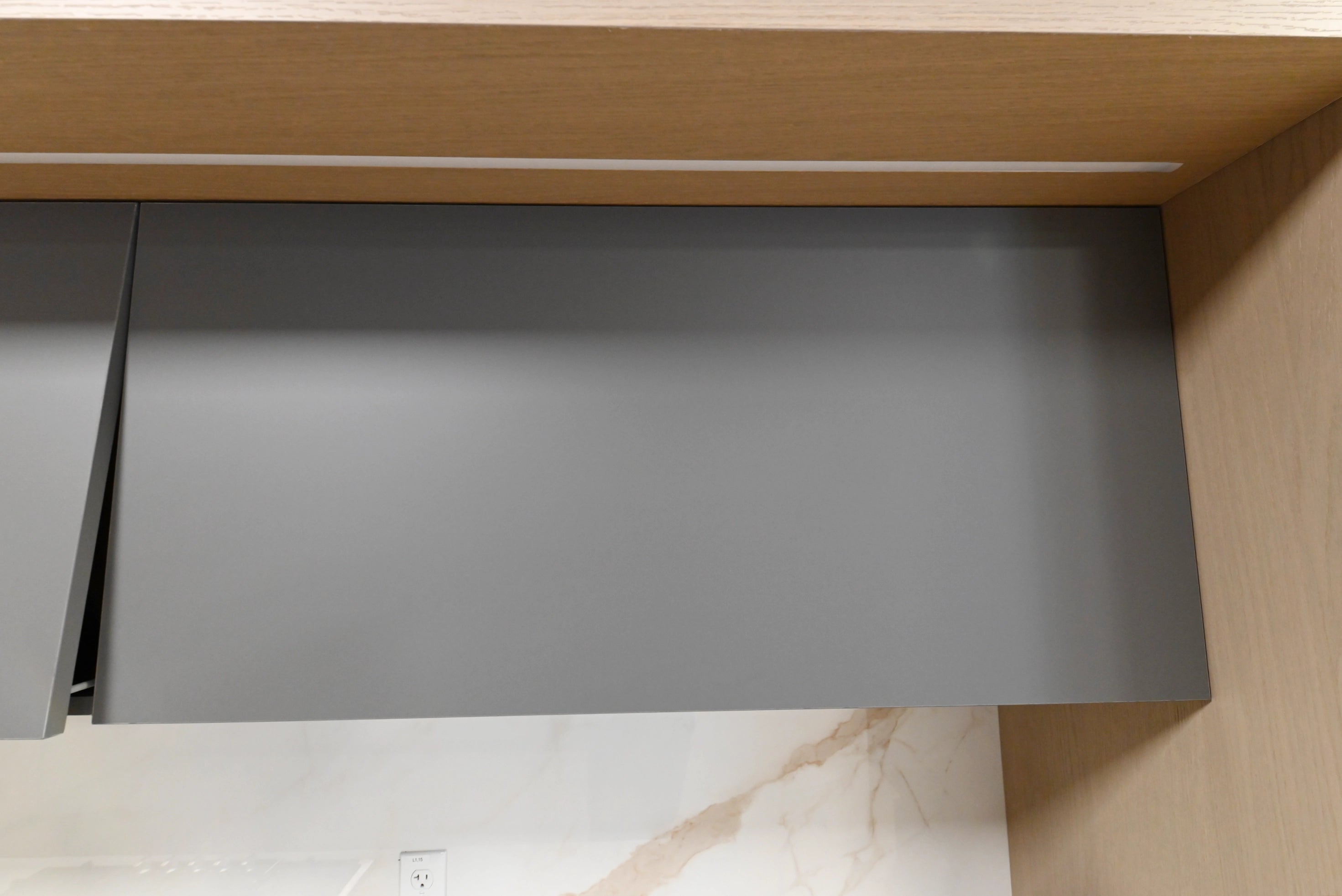 Lusso Bio-Space Glass & Wood Modern Showroom Display Kitchen