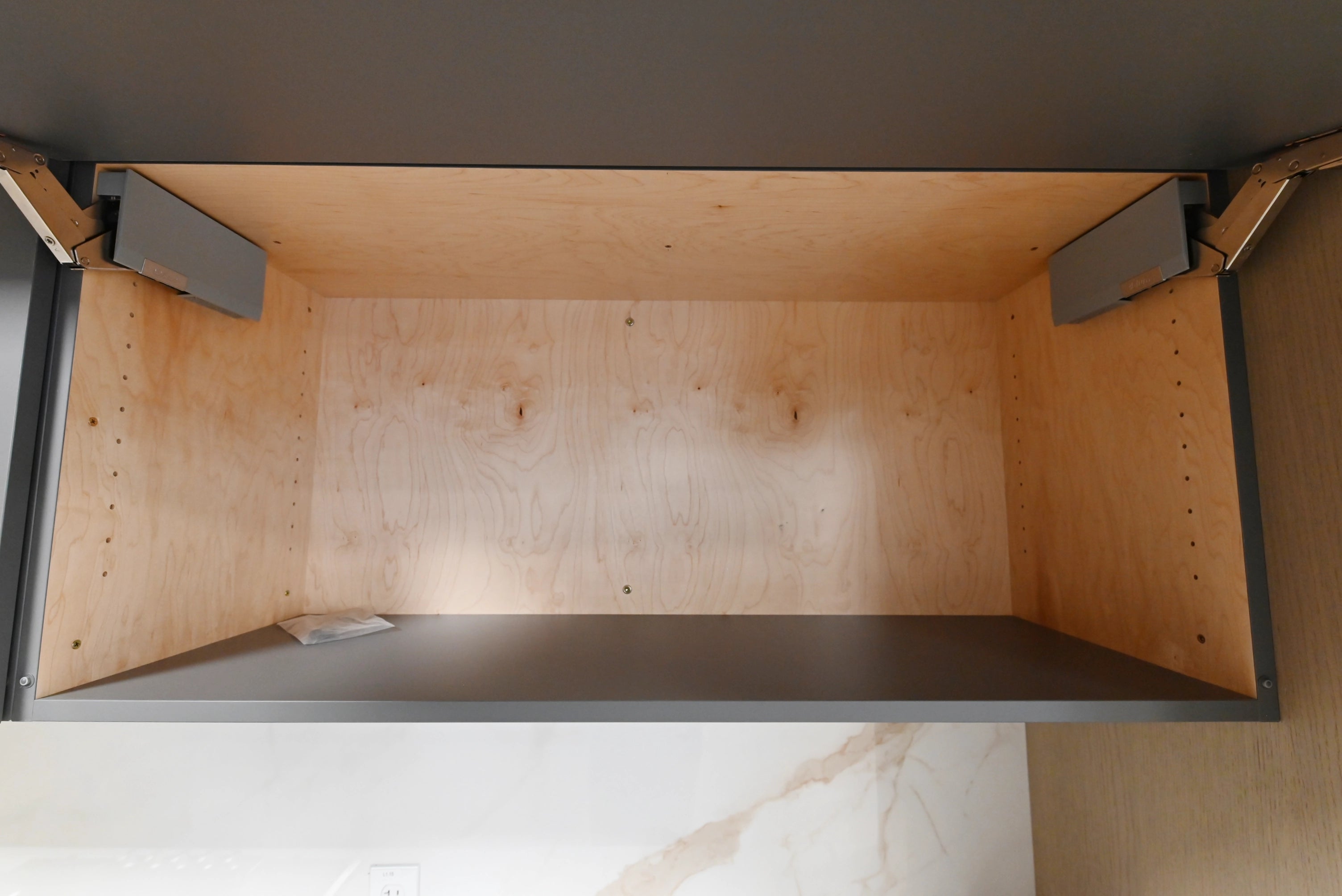 Lusso Bio-Space Glass & Wood Modern Showroom Display Kitchen