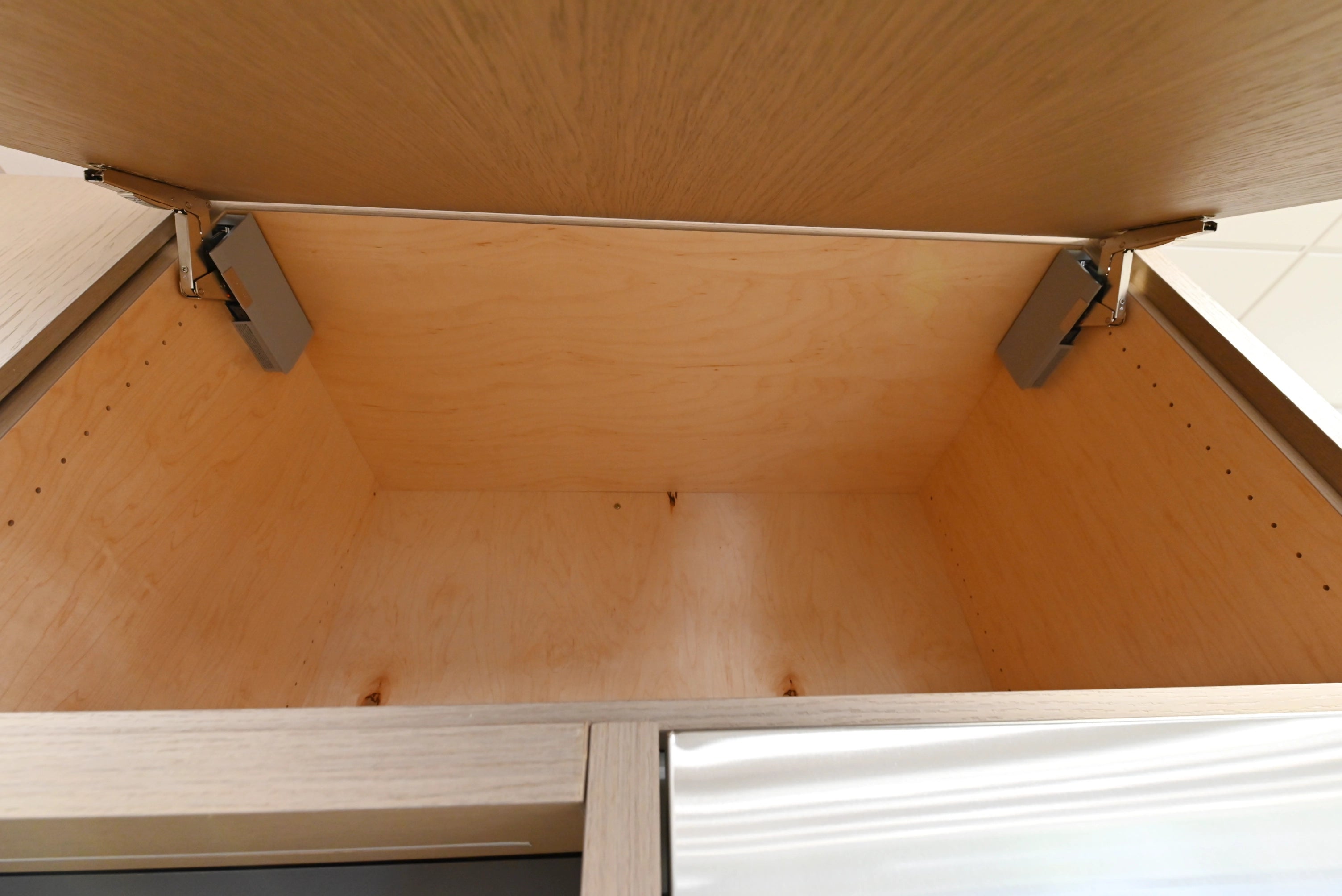 Lusso Bio-Space Glass & Wood Modern Showroom Display Kitchen