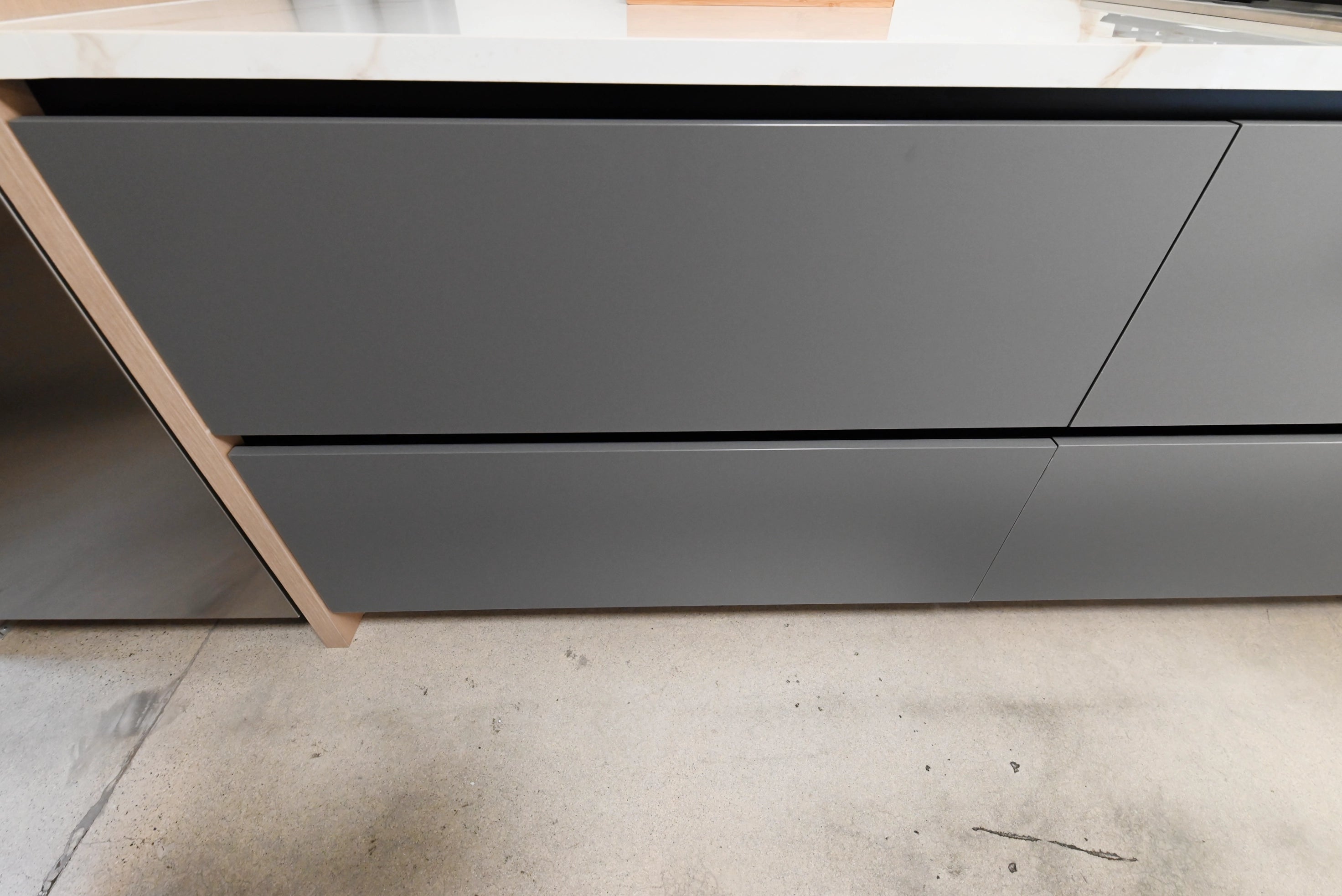 Lusso Bio-Space Glass & Wood Modern Showroom Display Kitchen