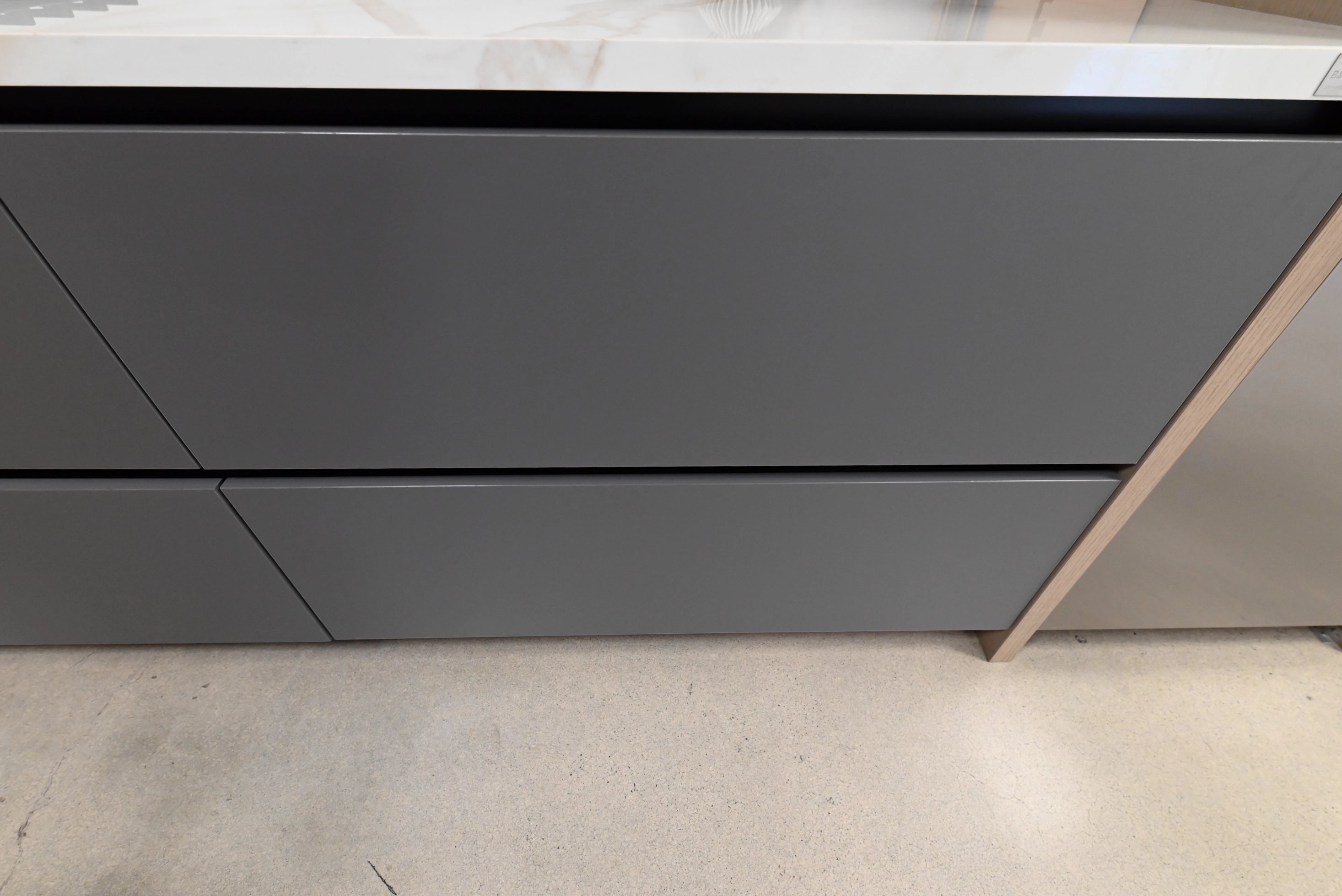 Lusso Bio-Space Glass & Wood Modern Showroom Display Kitchen