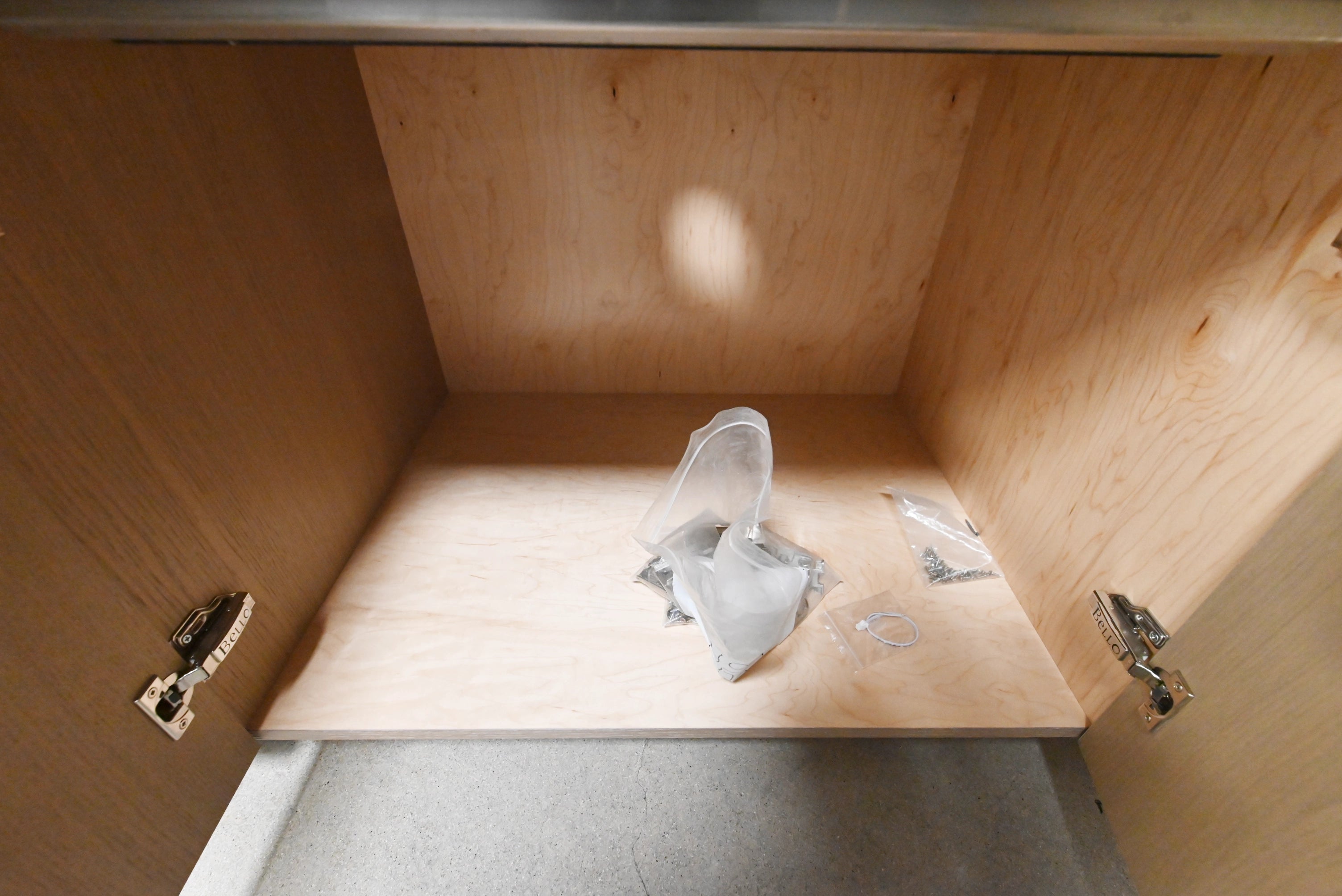 Lusso Bio-Space Glass & Wood Modern Showroom Display Kitchen