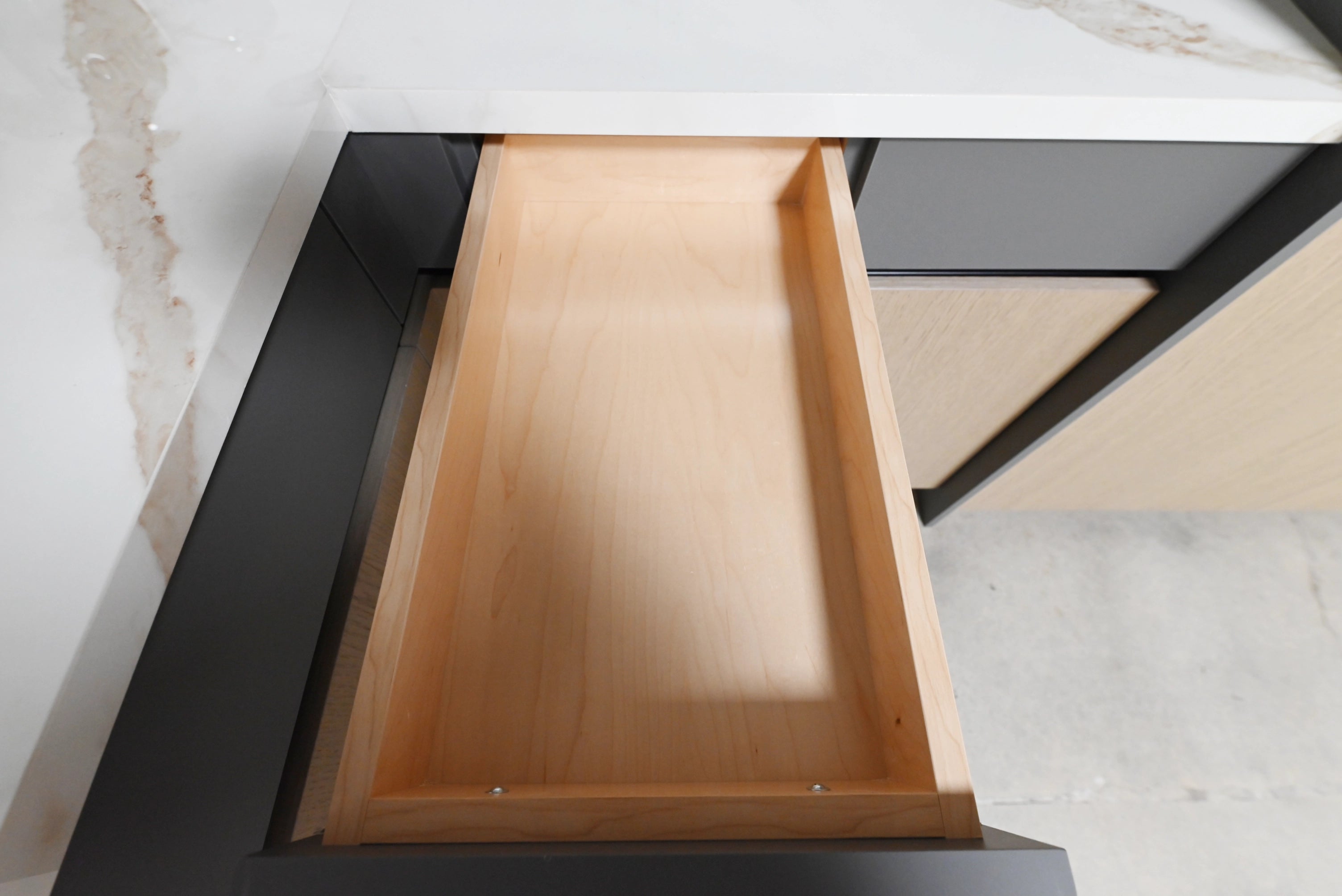 Lusso Bio-Space Glass & Wood Modern Showroom Display Kitchen