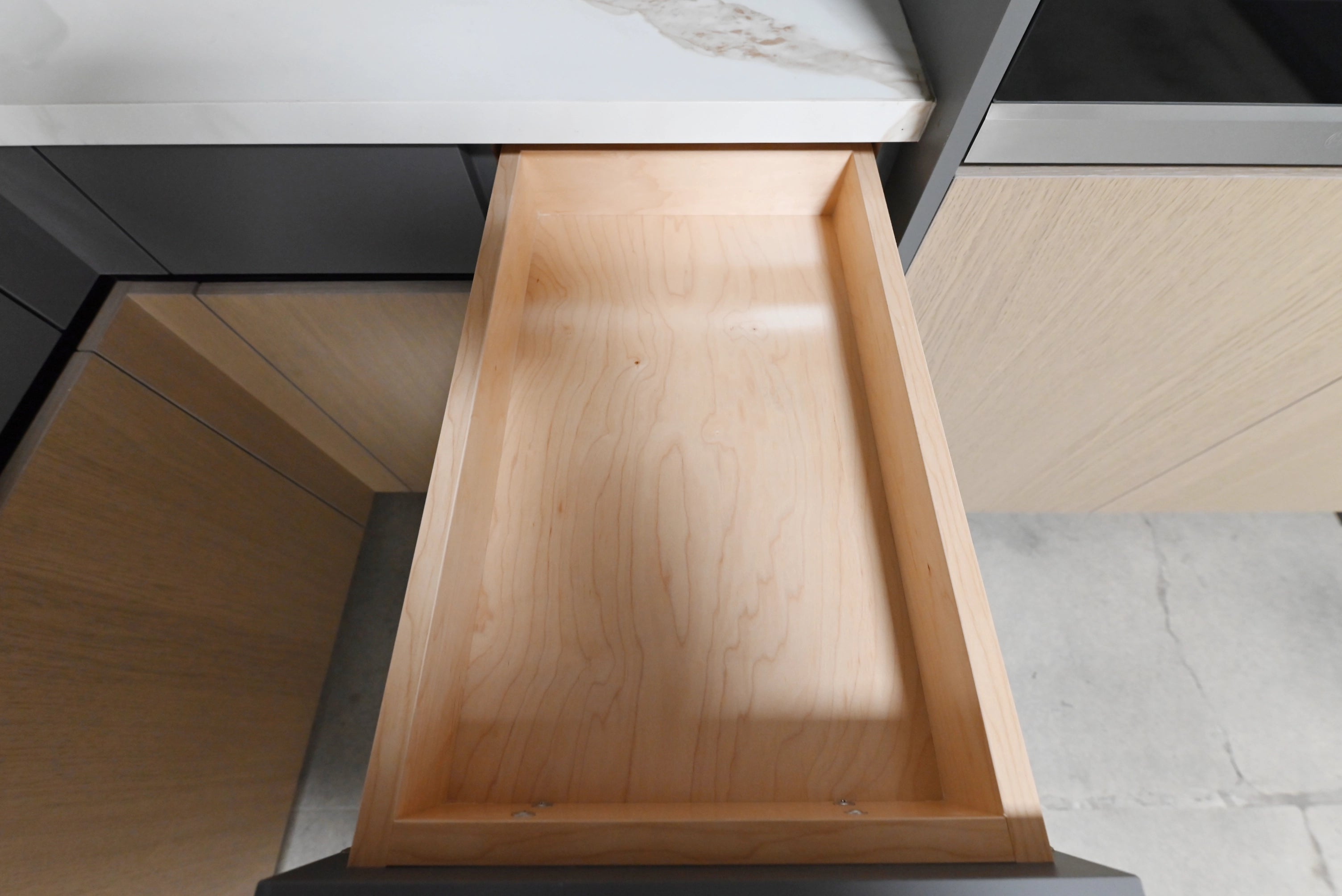 Lusso Bio-Space Glass & Wood Modern Showroom Display Kitchen