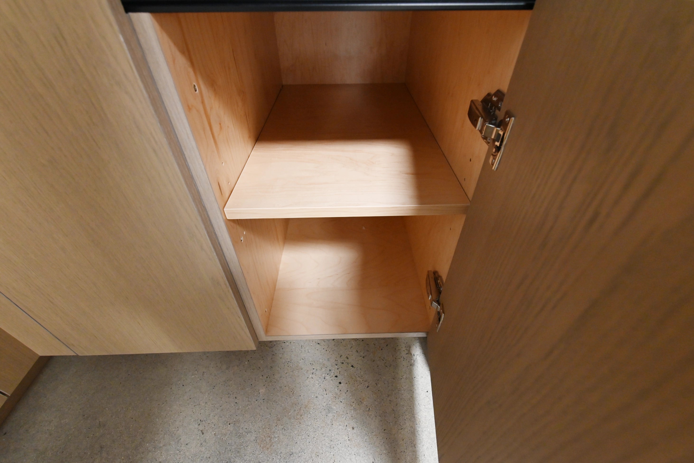 Lusso Bio-Space Glass & Wood Modern Showroom Display Kitchen