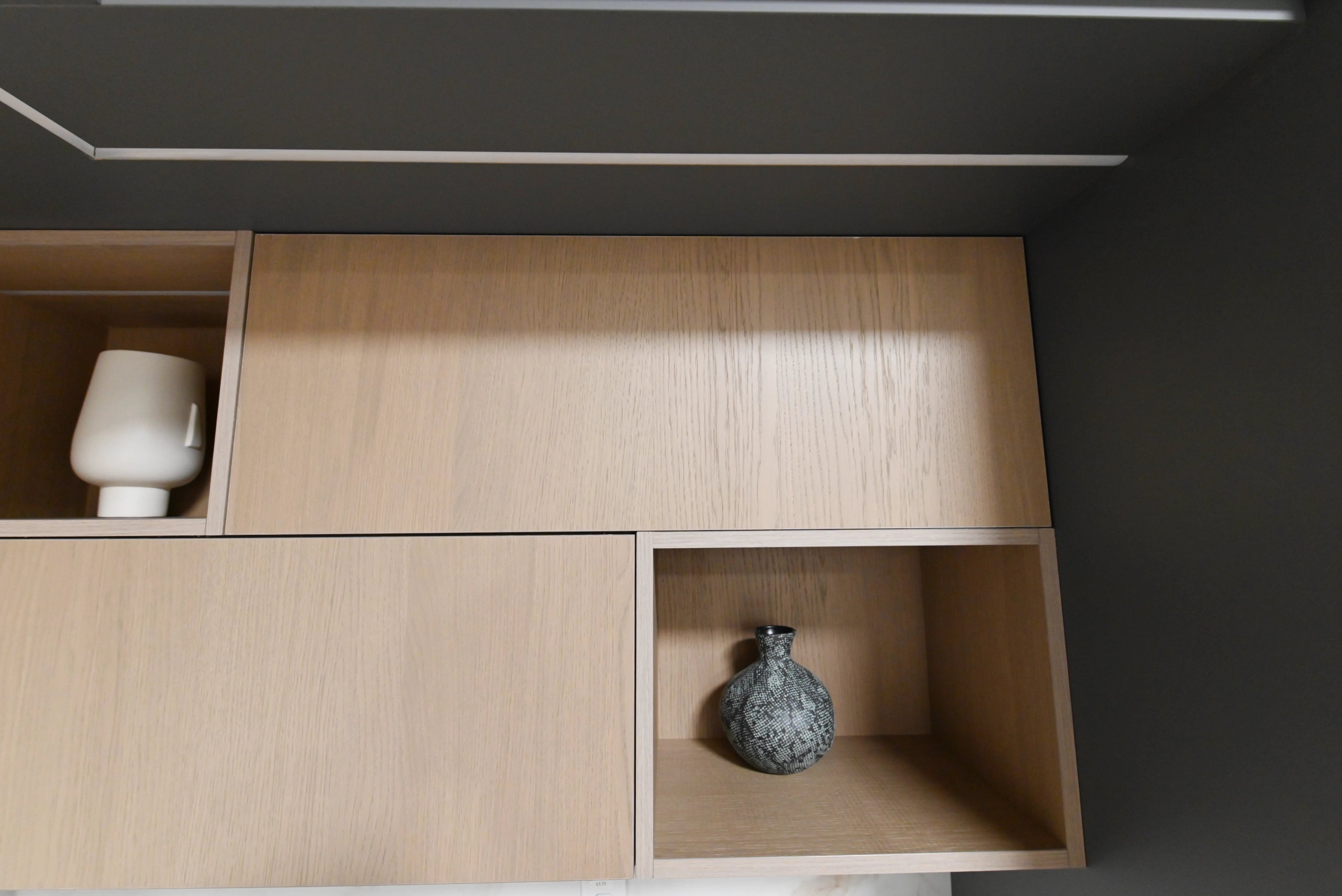 Lusso Bio-Space Glass & Wood Modern Showroom Display Kitchen