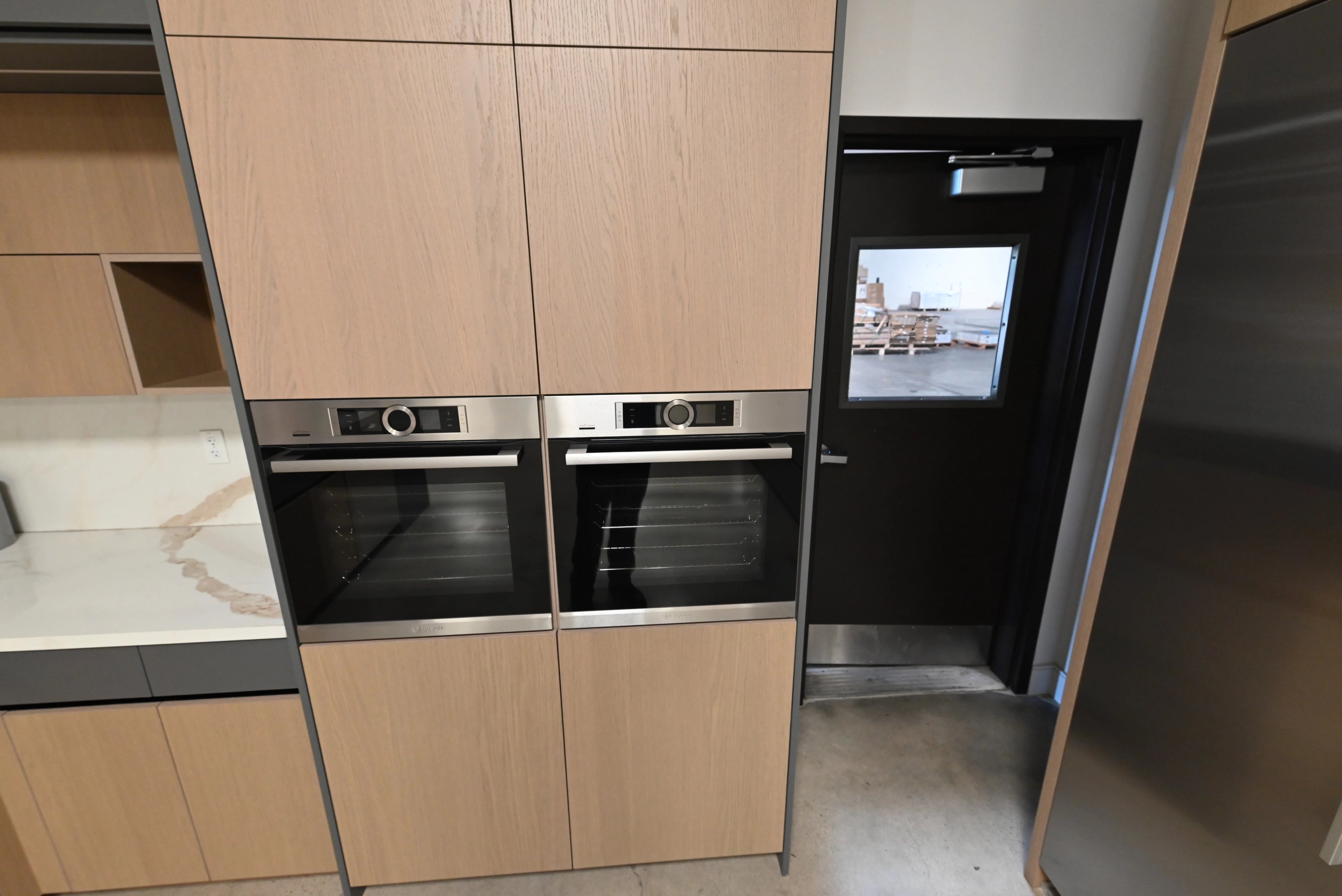 Lusso Bio-Space Glass & Wood Modern Showroom Display Kitchen