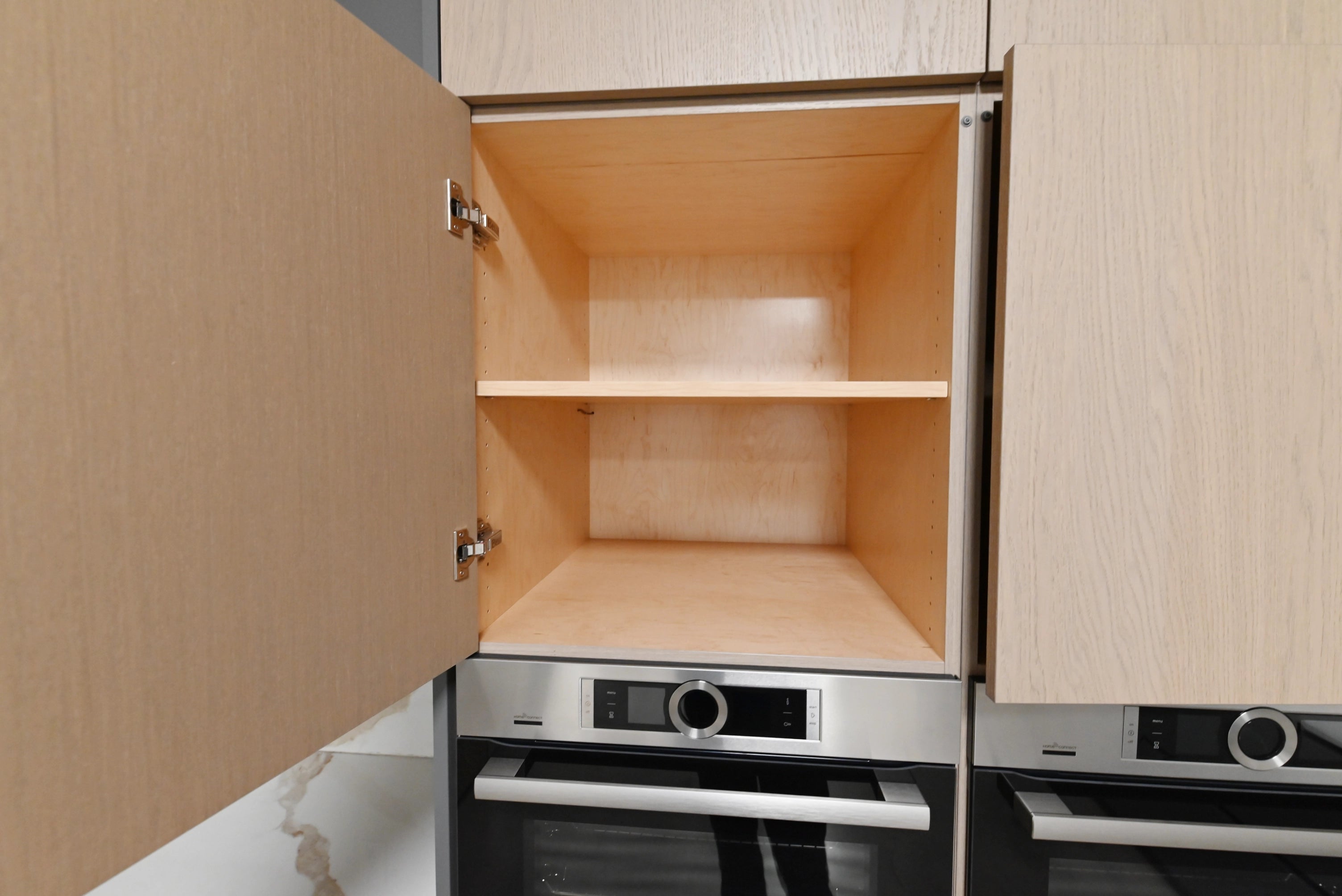 Lusso Bio-Space Glass & Wood Modern Showroom Display Kitchen