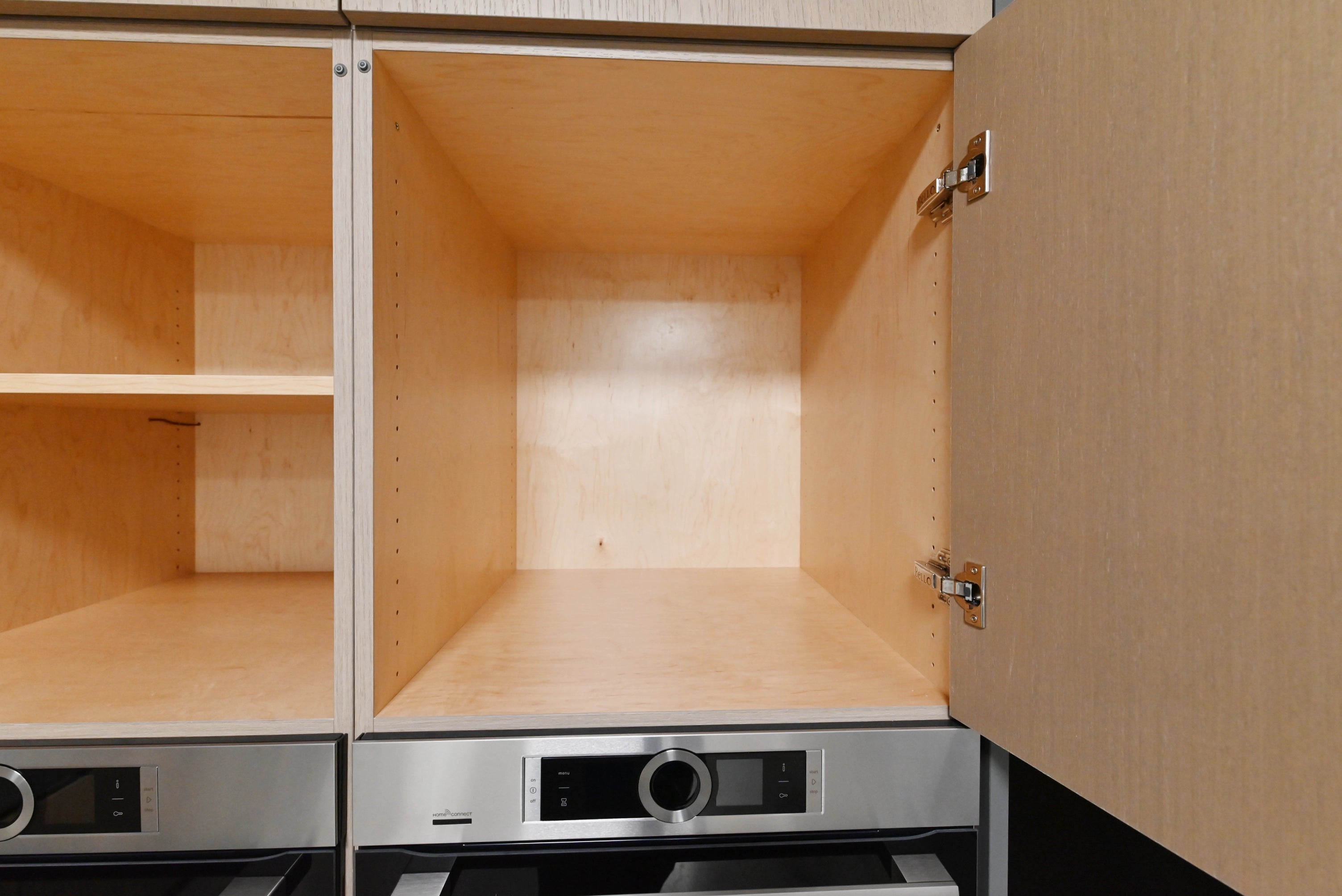 Lusso Bio-Space Glass & Wood Modern Showroom Display Kitchen