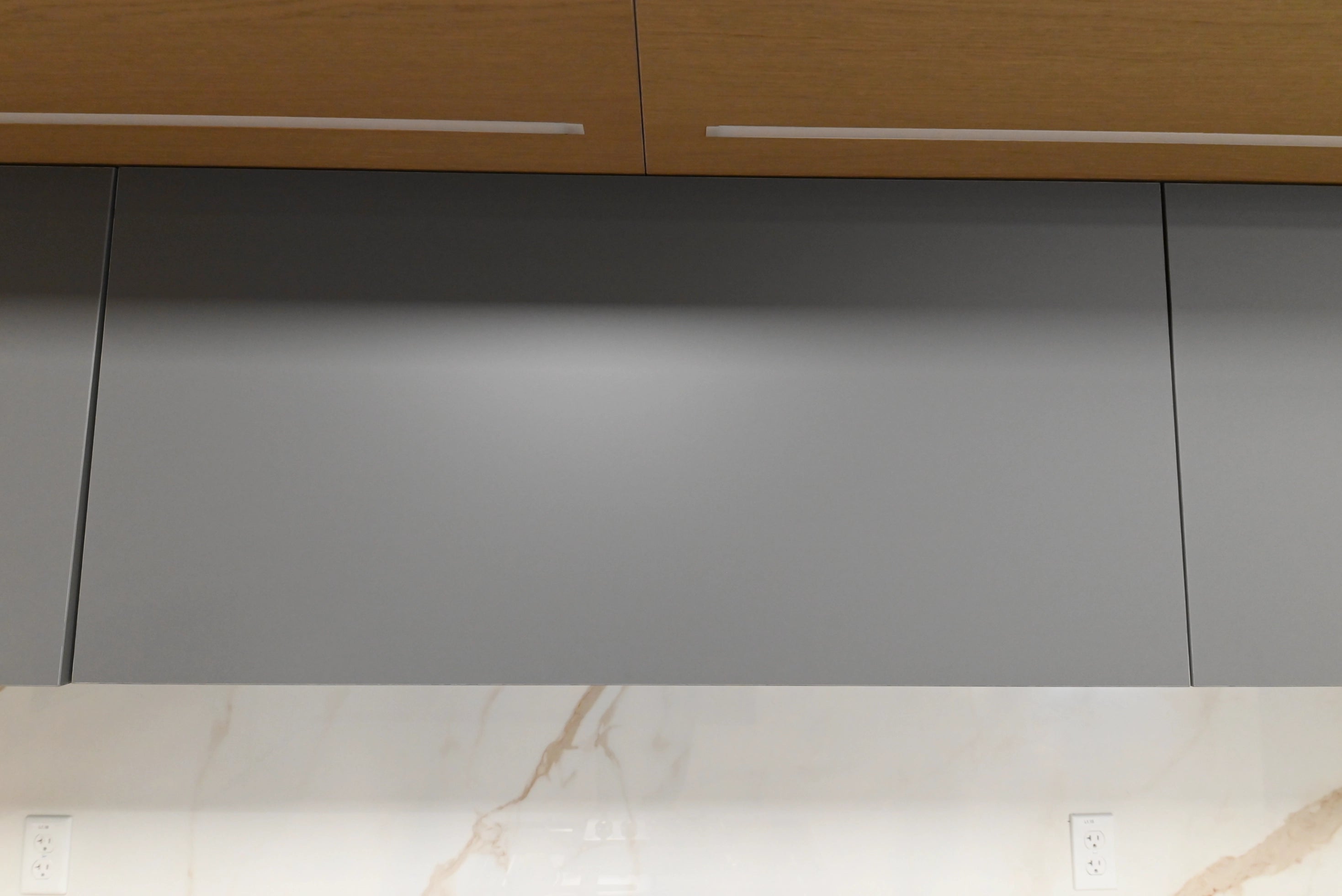 Lusso Bio-Space Glass & Wood Modern Showroom Display Kitchen