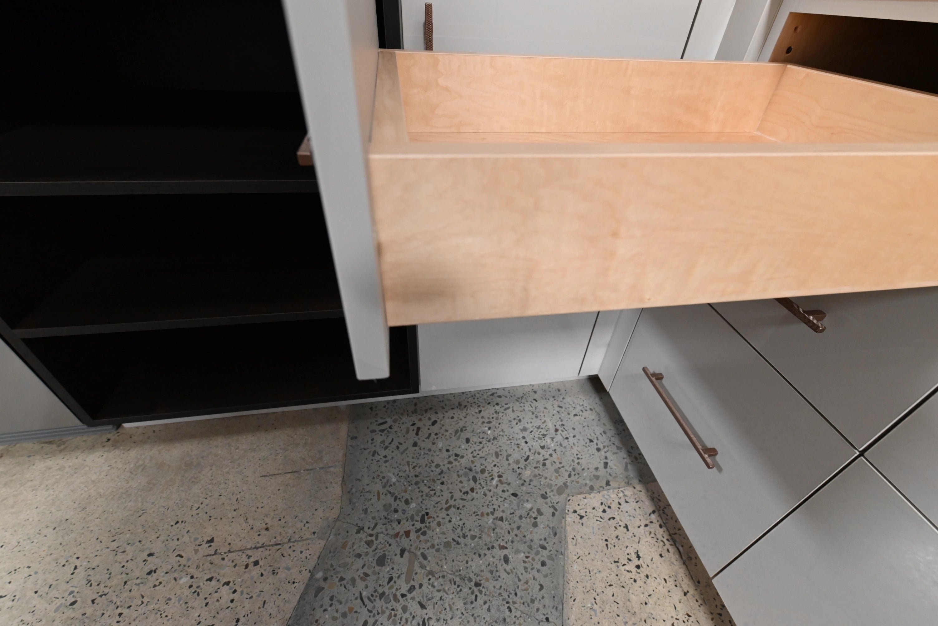 Lusso “Into White” Ultra Modern Showroom Display Kitchen