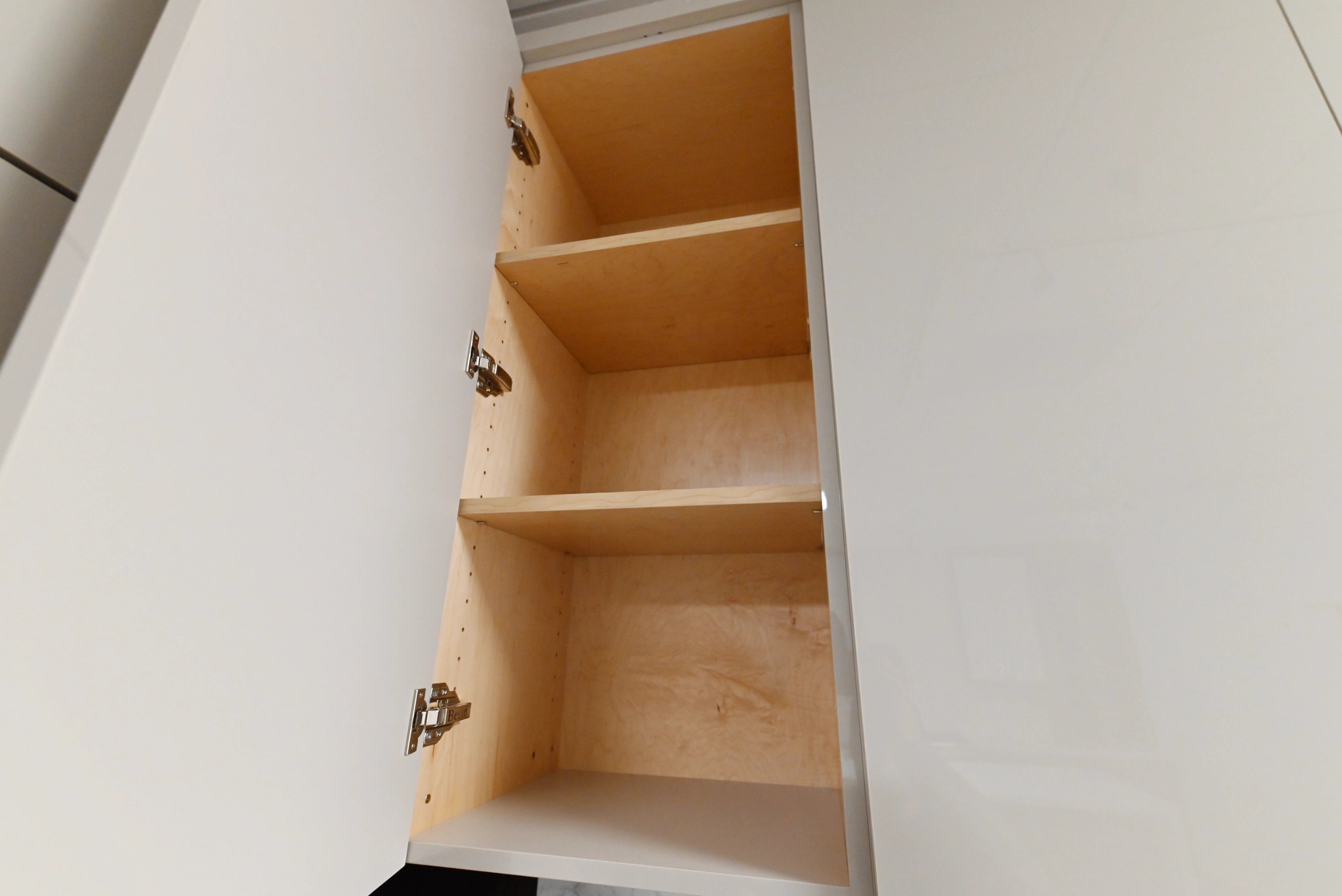 Lusso “Into White” Ultra Modern Showroom Display Kitchen