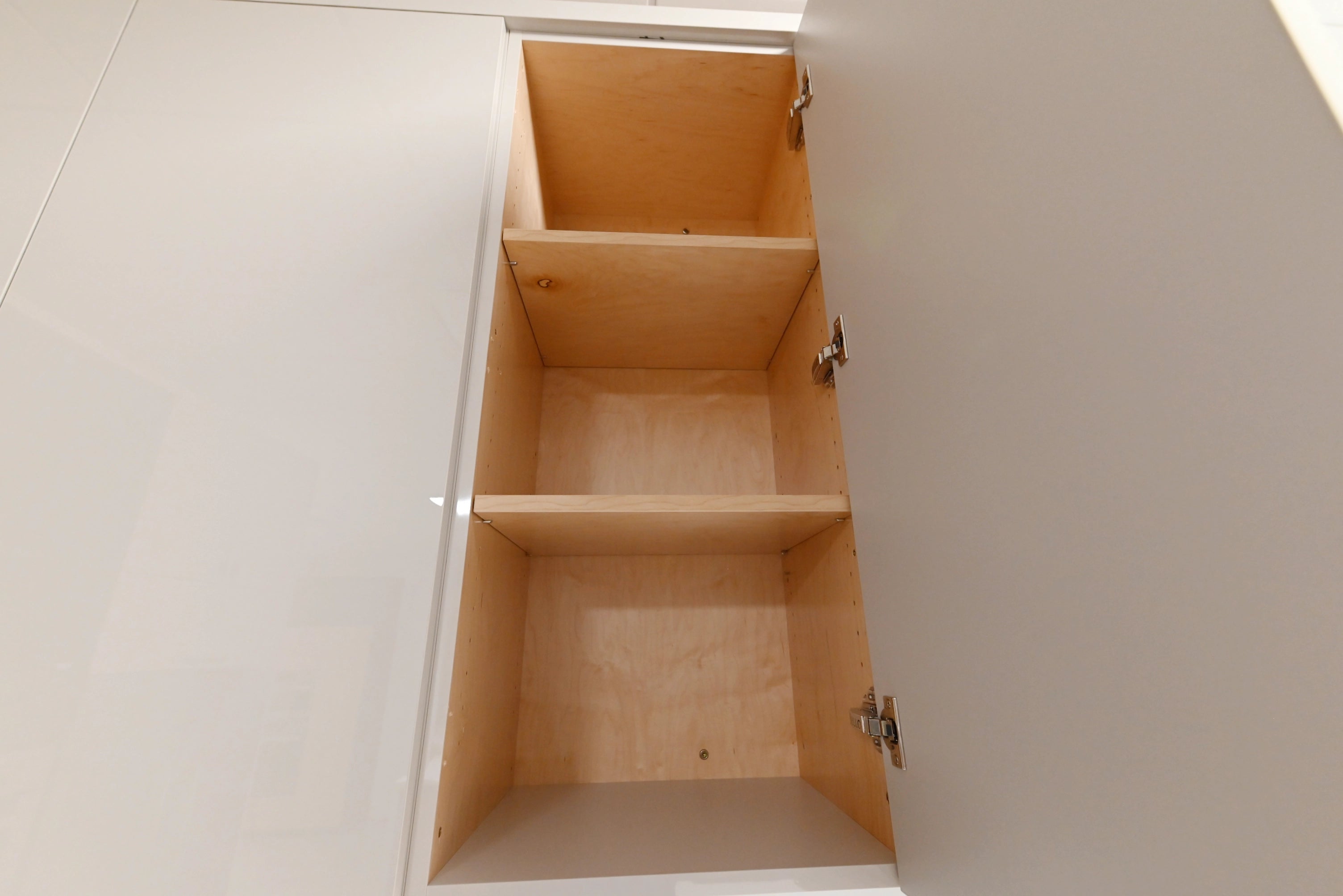 Lusso “Into White” Ultra Modern Showroom Display Kitchen