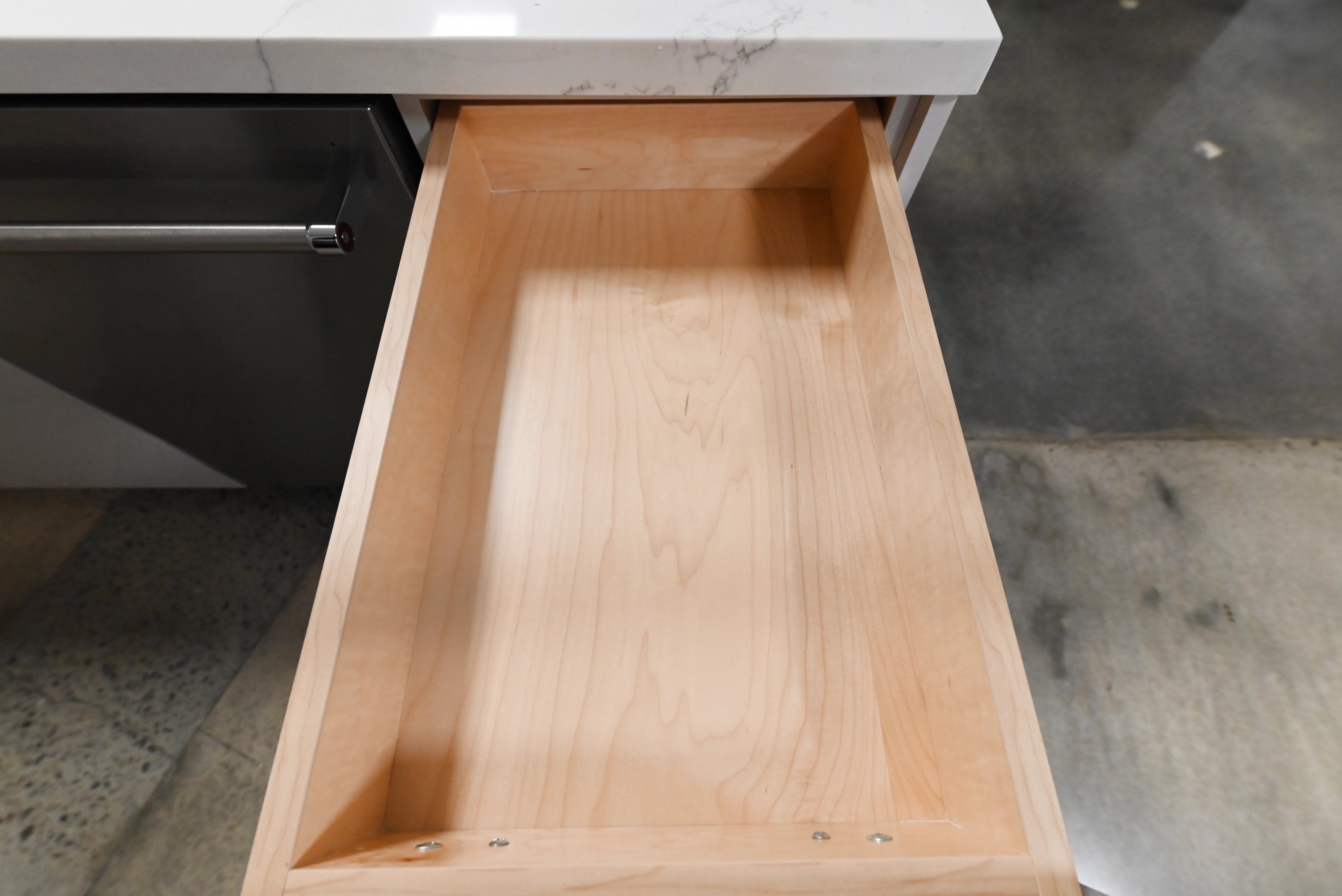 Lusso “Into White” Ultra Modern Showroom Display Kitchen