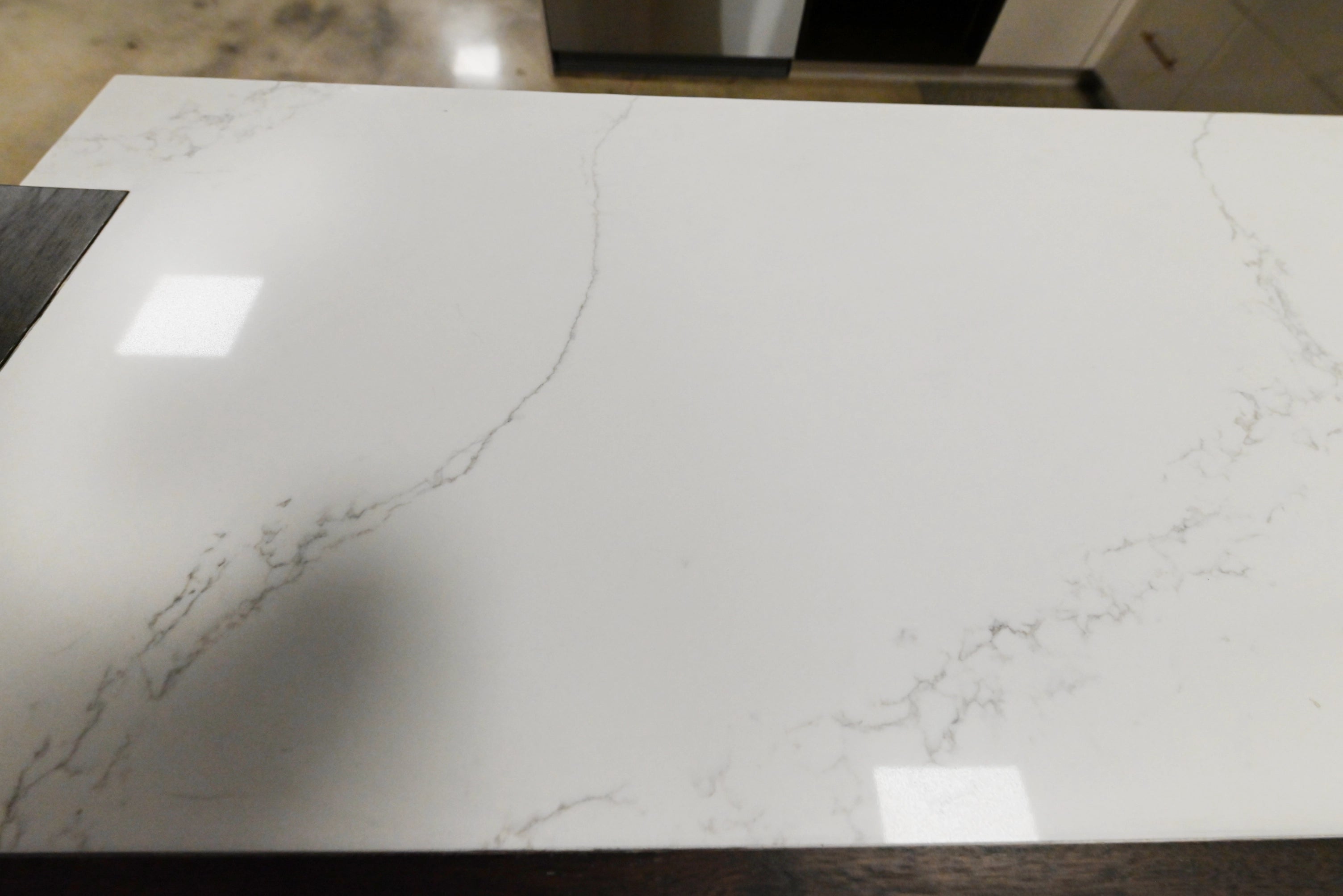 Lusso “Into White” Ultra Modern Showroom Display Kitchen