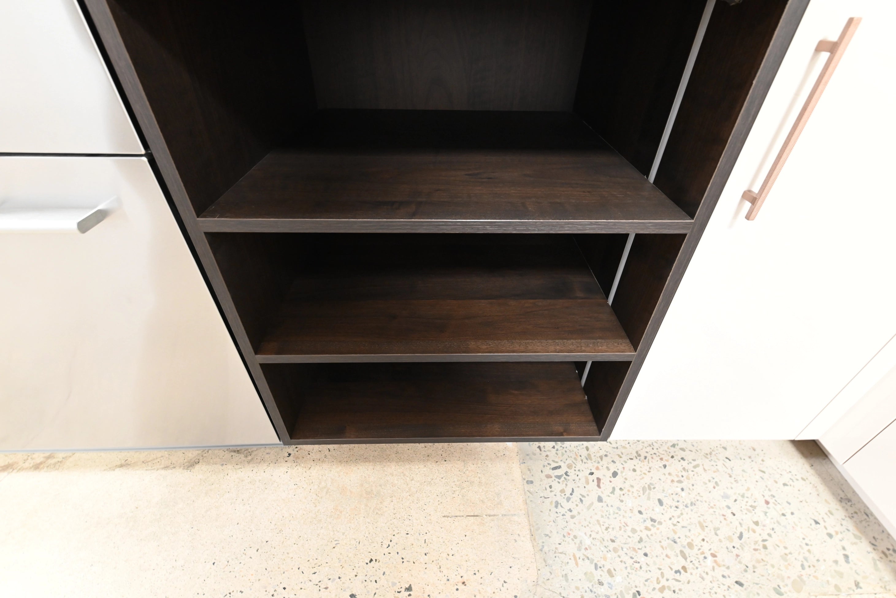 Lusso “Into White” Ultra Modern Showroom Display Kitchen