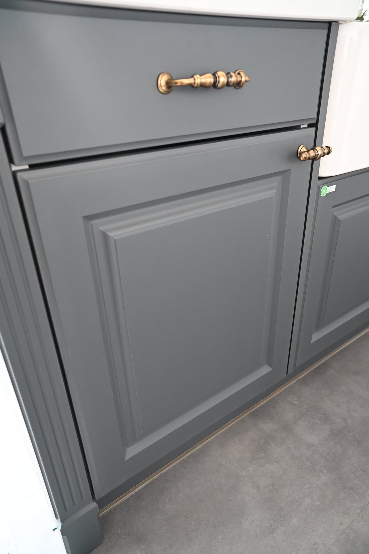 Wren Georgian Juratek Forest Green Matte Kitchen