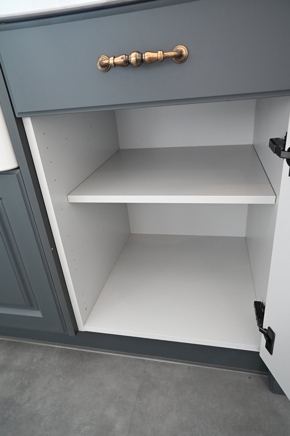 Wren Georgian Juratek Forest Green Matte Kitchen
