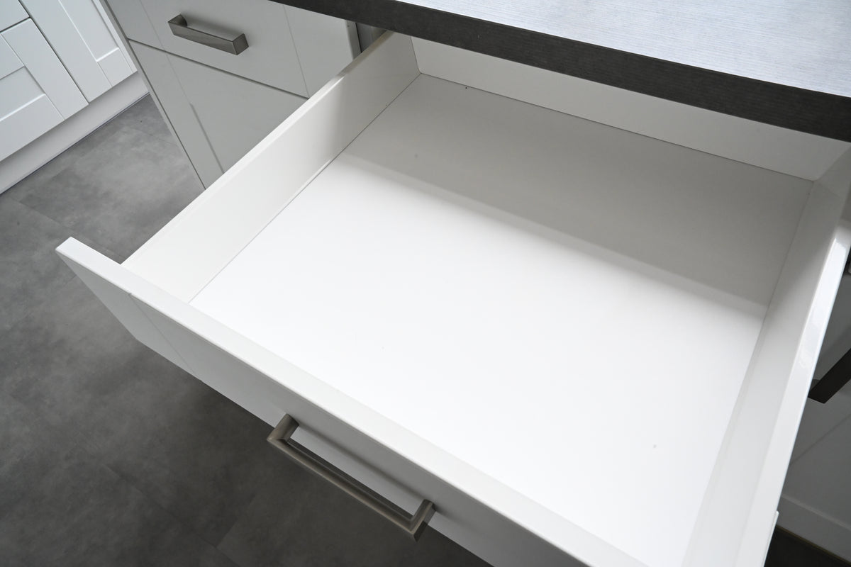 Wren Shaker Classic White Matte Kitchen