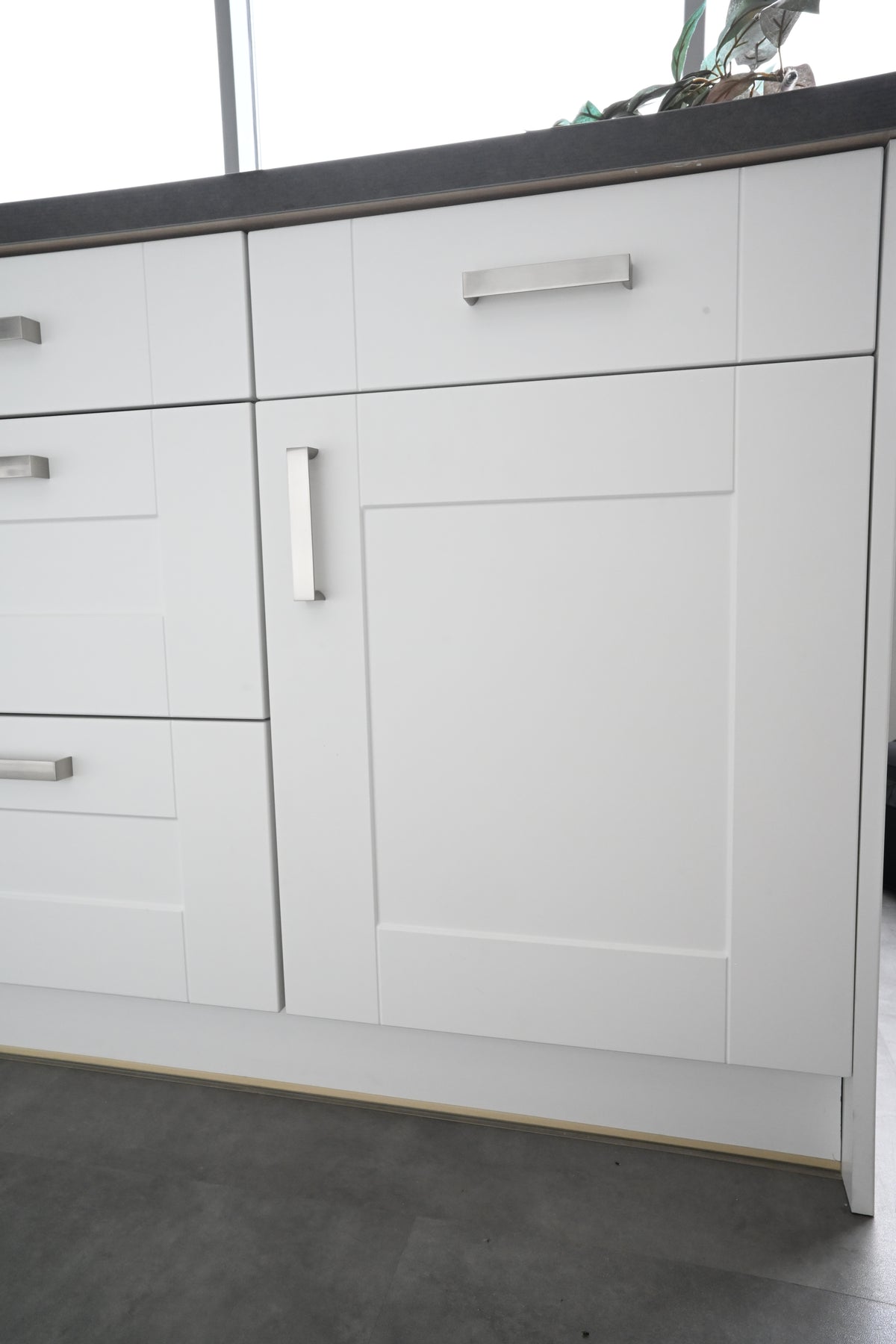 Wren Shaker Classic White Matte Kitchen