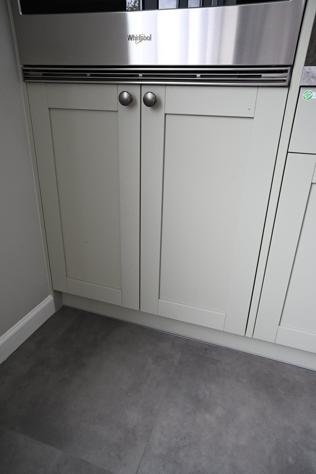 Wren Shaker Forest Classic Thyme Grain Kitchen