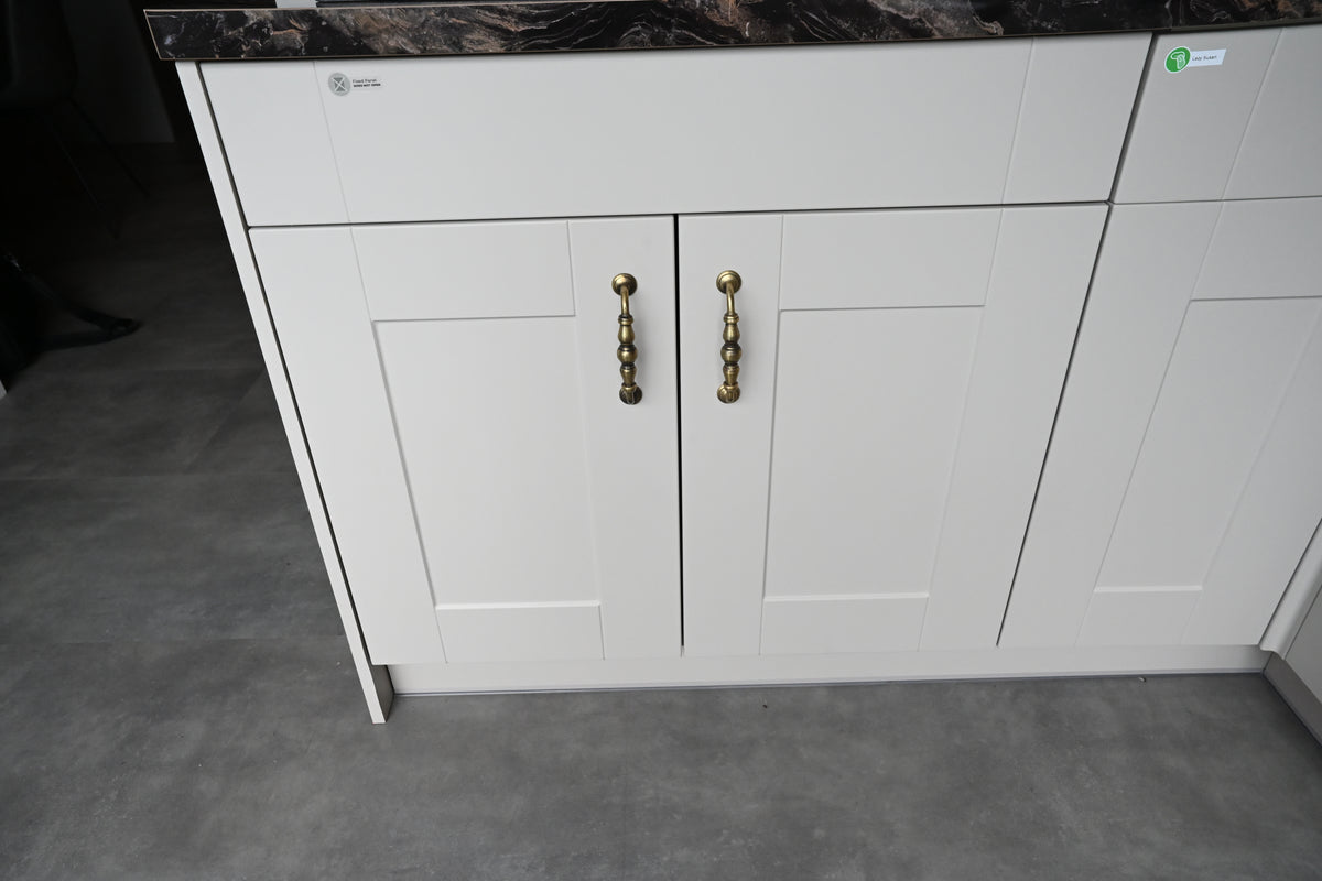 Wren Shaker Classic Cashmere Matte Kitchen