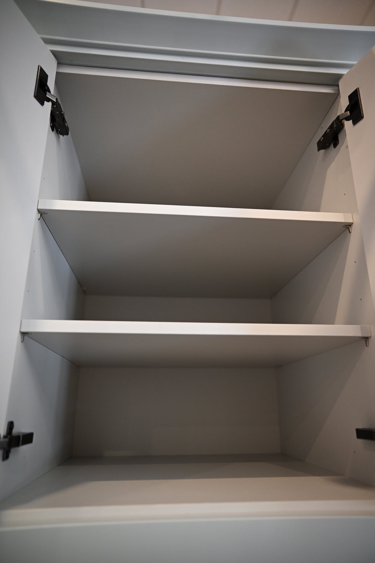 Wren Shaker Off White Matte Kitchen