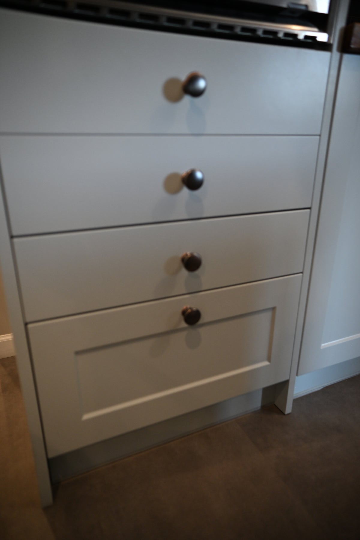 Wren Shaker Off White Matte Kitchen