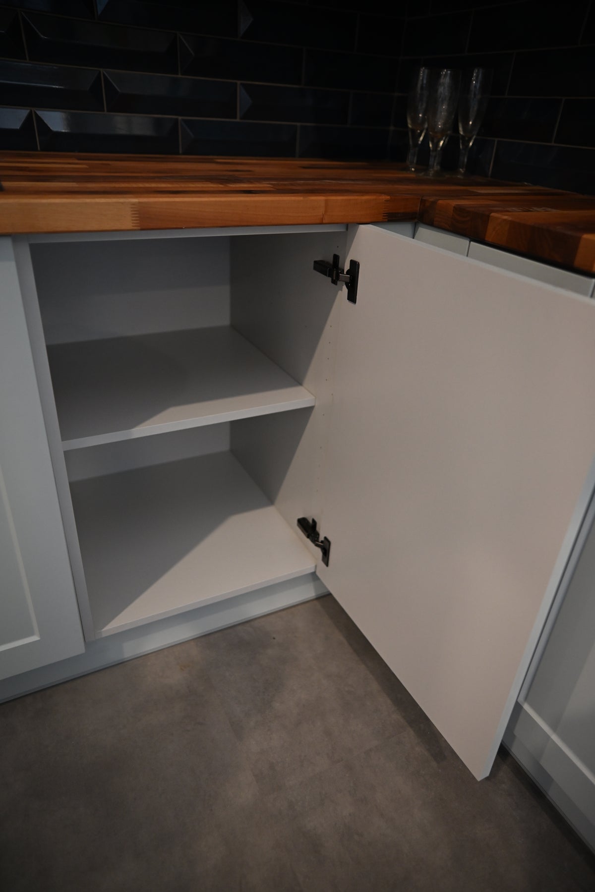 Wren Shaker Off White Matte Kitchen