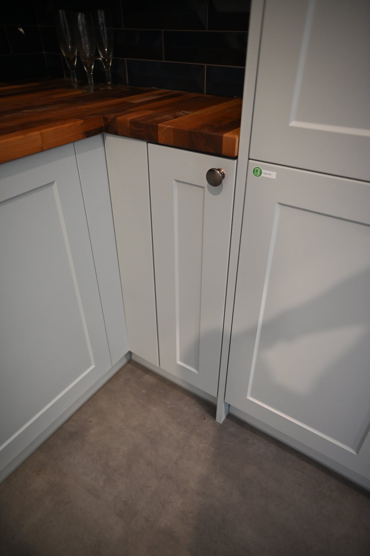 Wren Shaker Off White Matte Kitchen