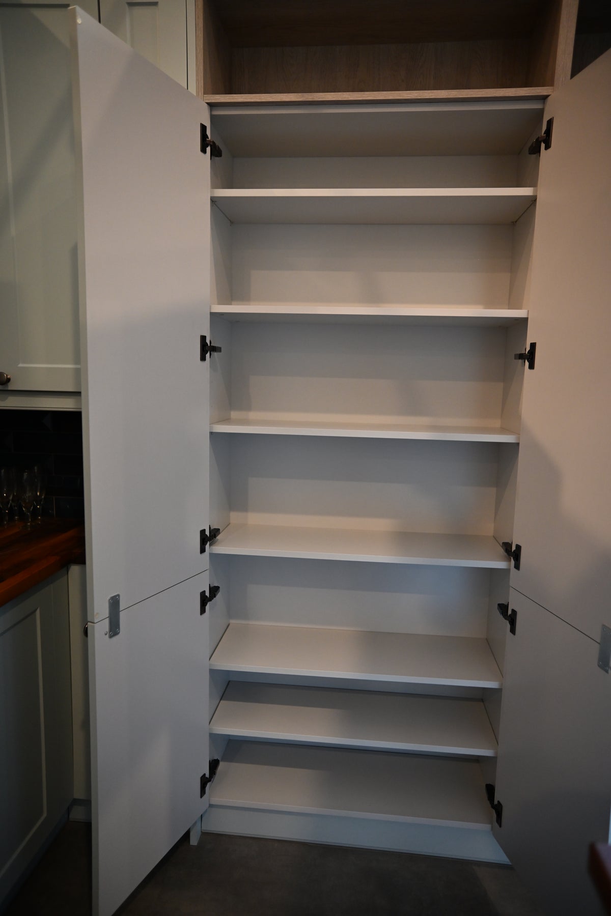 Wren Shaker Off White Matte Kitchen