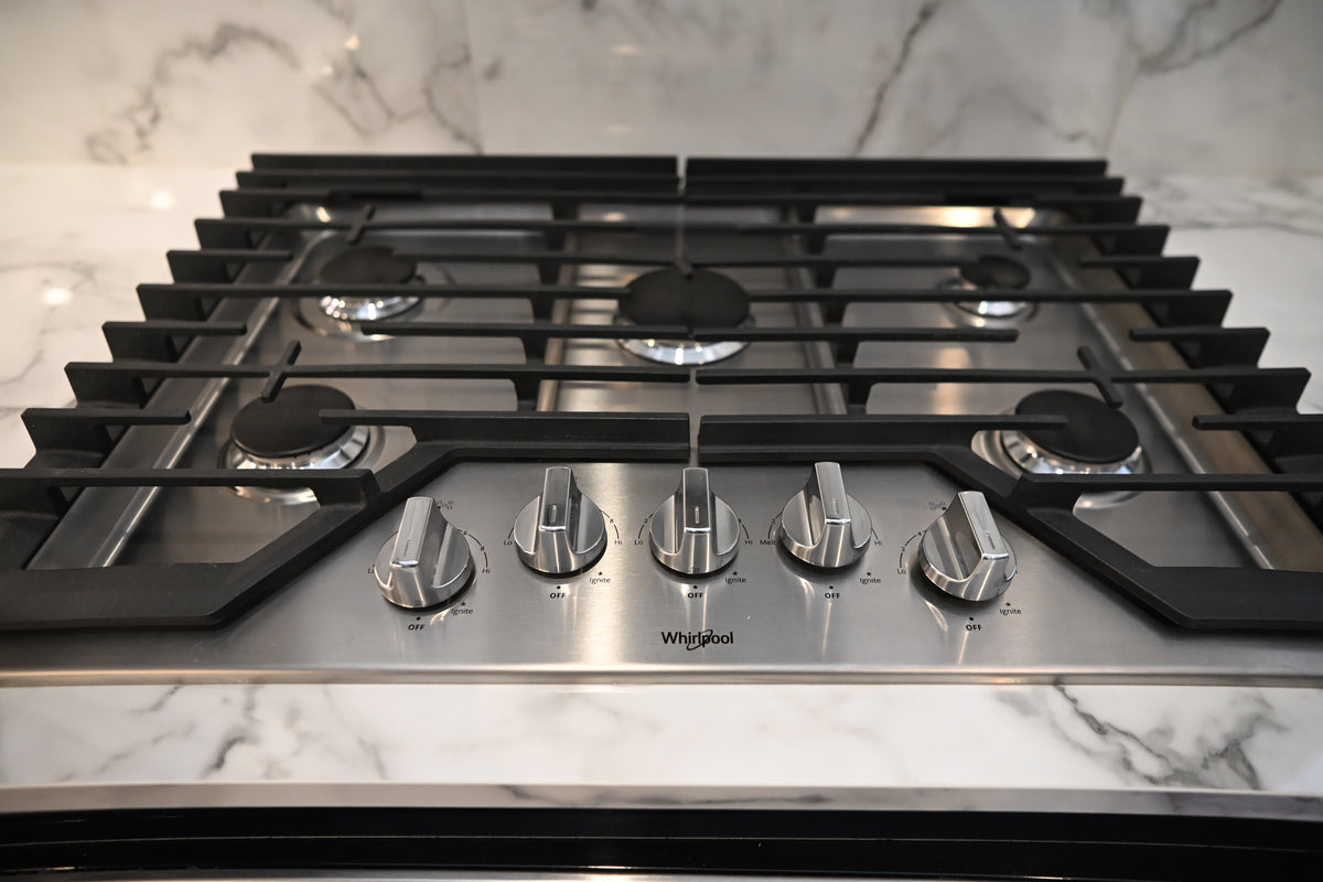 Wren Autograph Navy Blue Gloss Kitchen