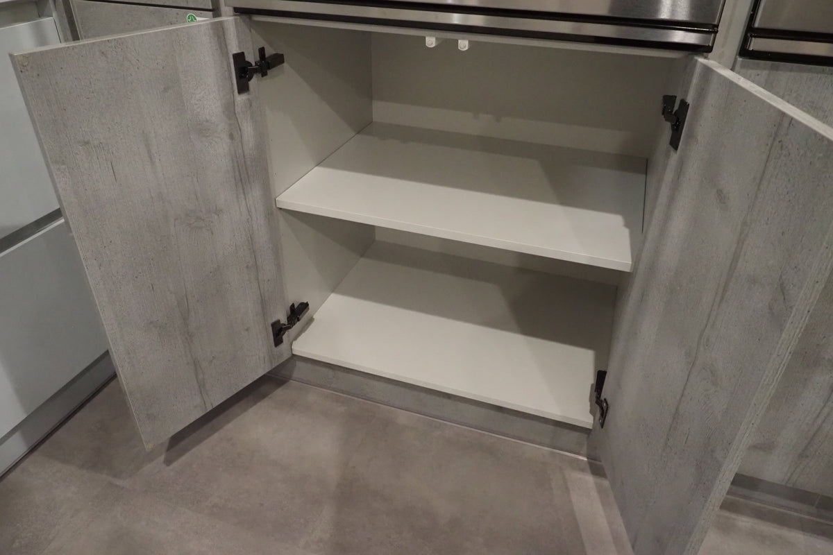 Wren Milano Modern Kitchen with Island & Appliances