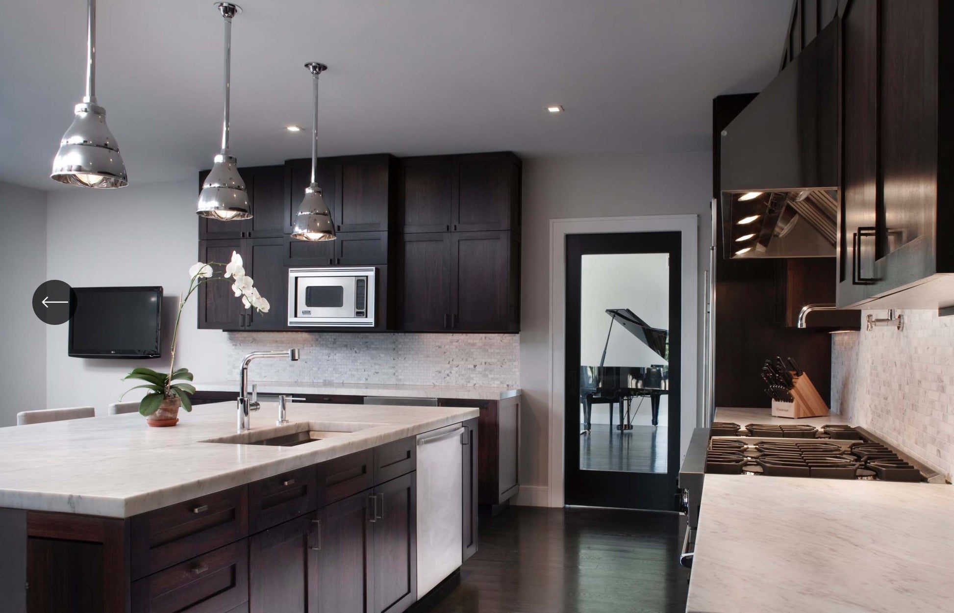 Traditional Dark Wooden Brown Kitchen with Island, Marble Countertops & Luxury Appliances